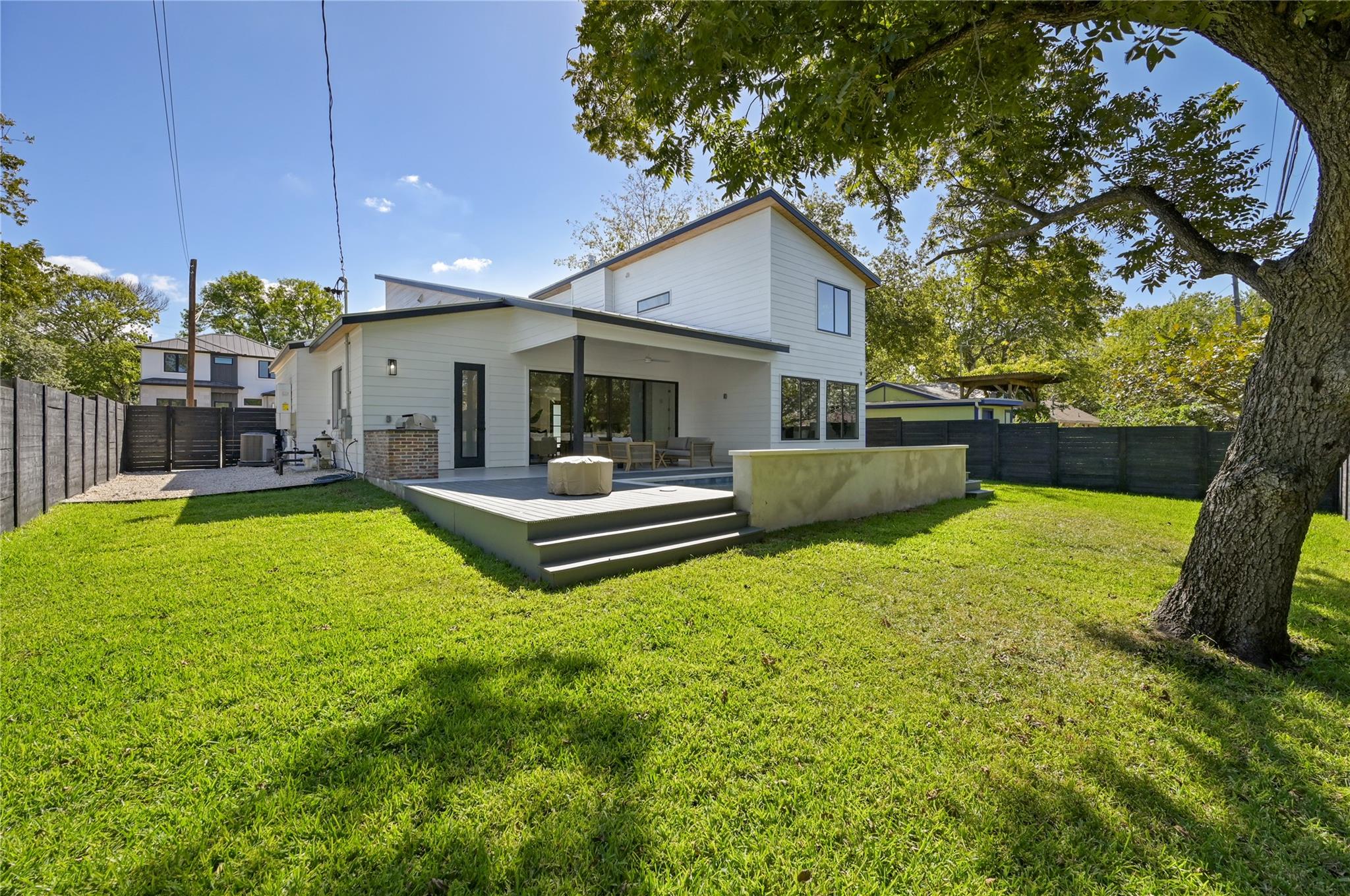 3004 Ray Wood Dr, Austin, TX 78704