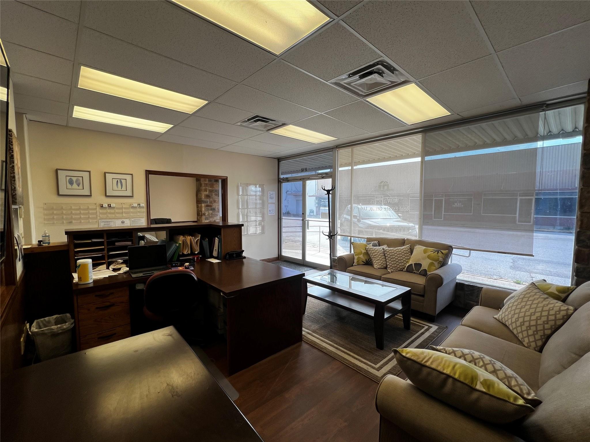 212 S Houston Ave, Cameron, TX 76520