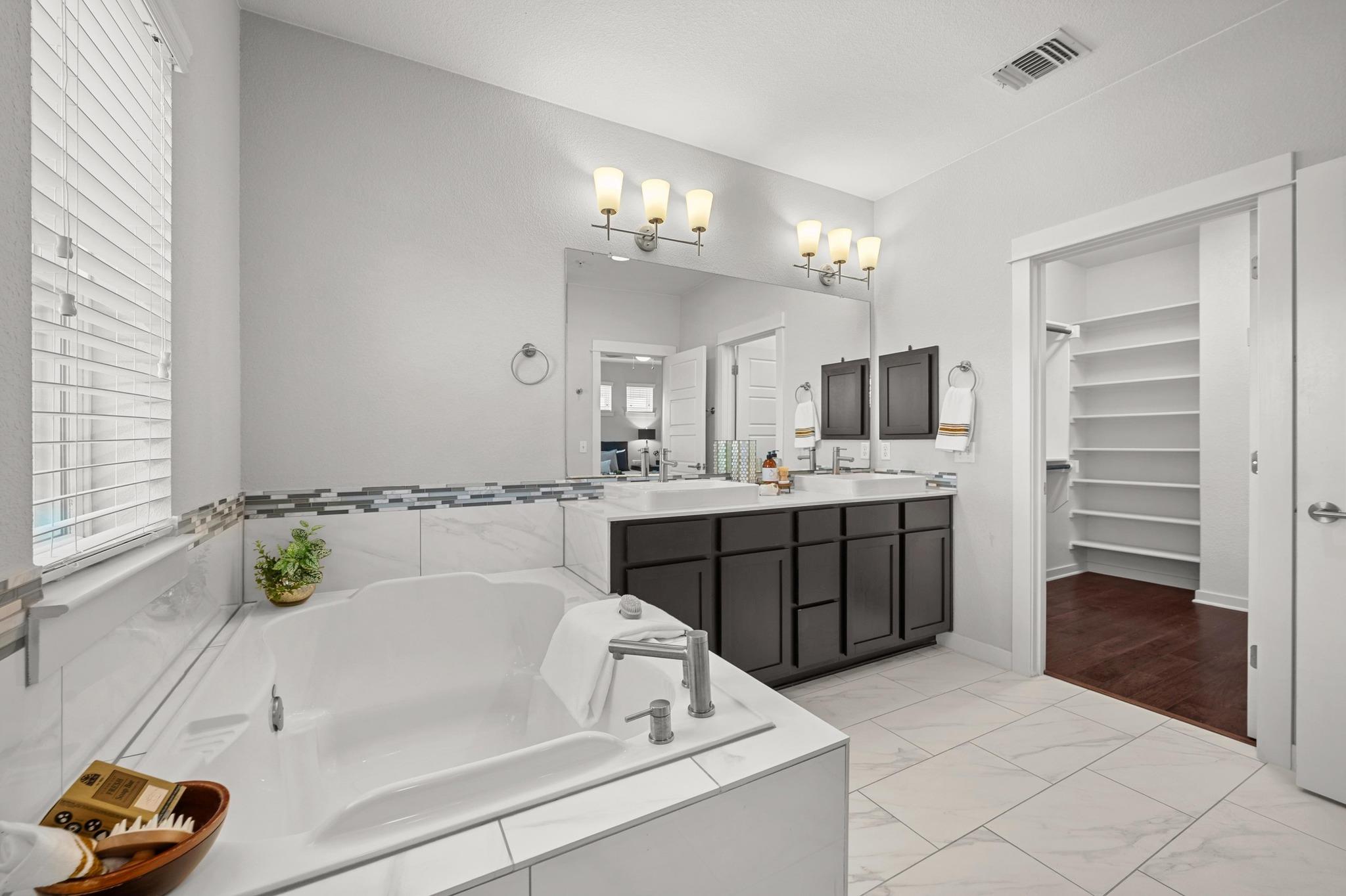 4107 Berkman Dr, Austin, TX 78723