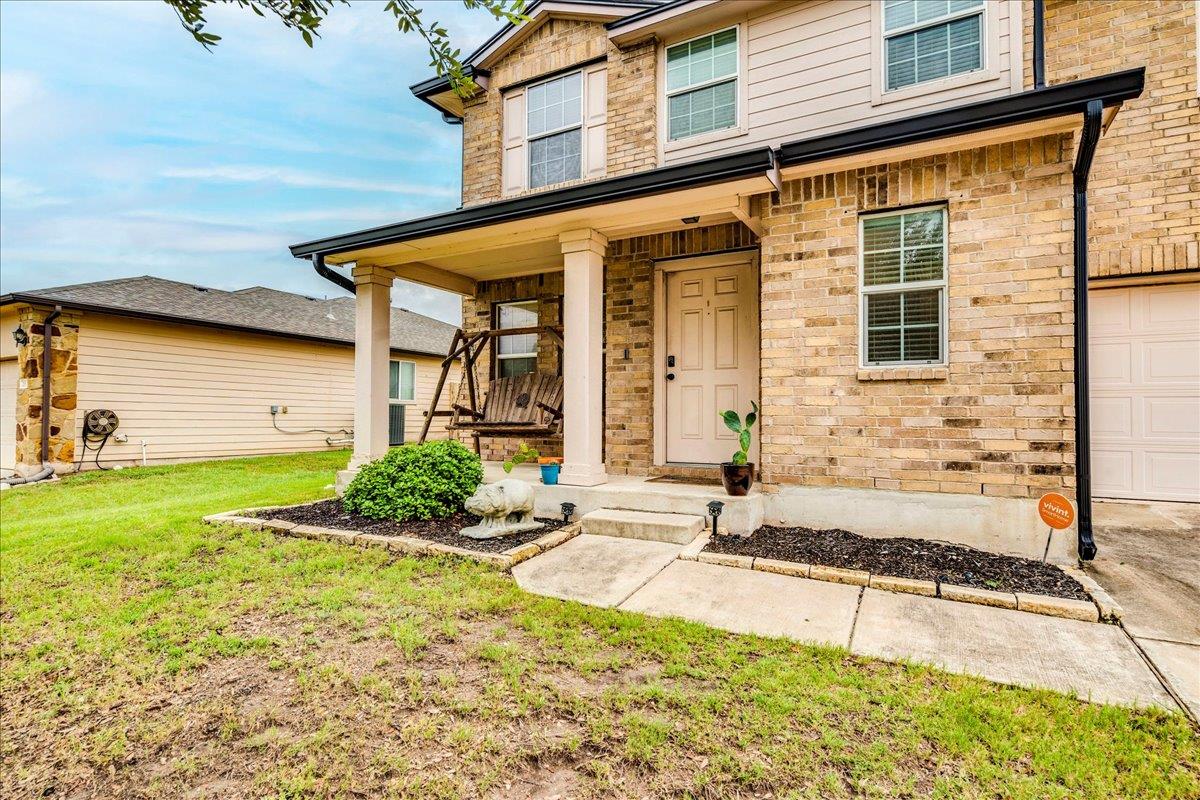 217 Adriana Ln, Hutto, TX 78634