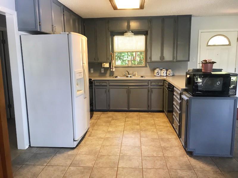18111 Gregg Bluff Rd, Jonestown, TX 78645