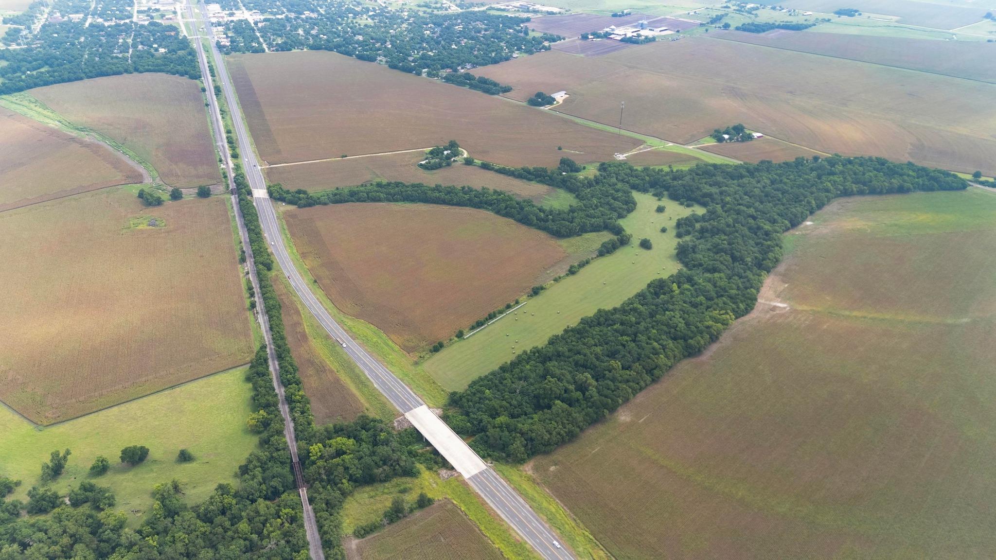 4400-4402 N Highway 95, Granger, TX 76530