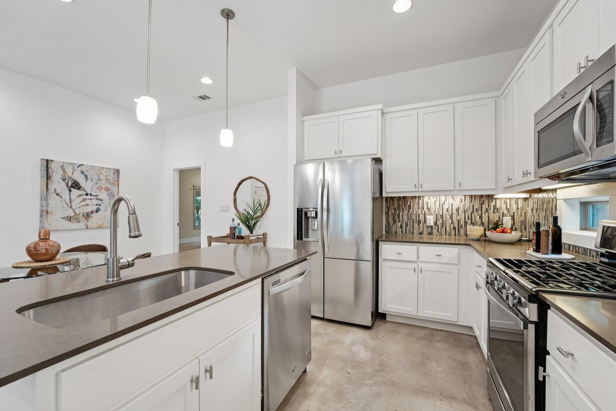 2011 Haskell St # A, Austin, TX 78702