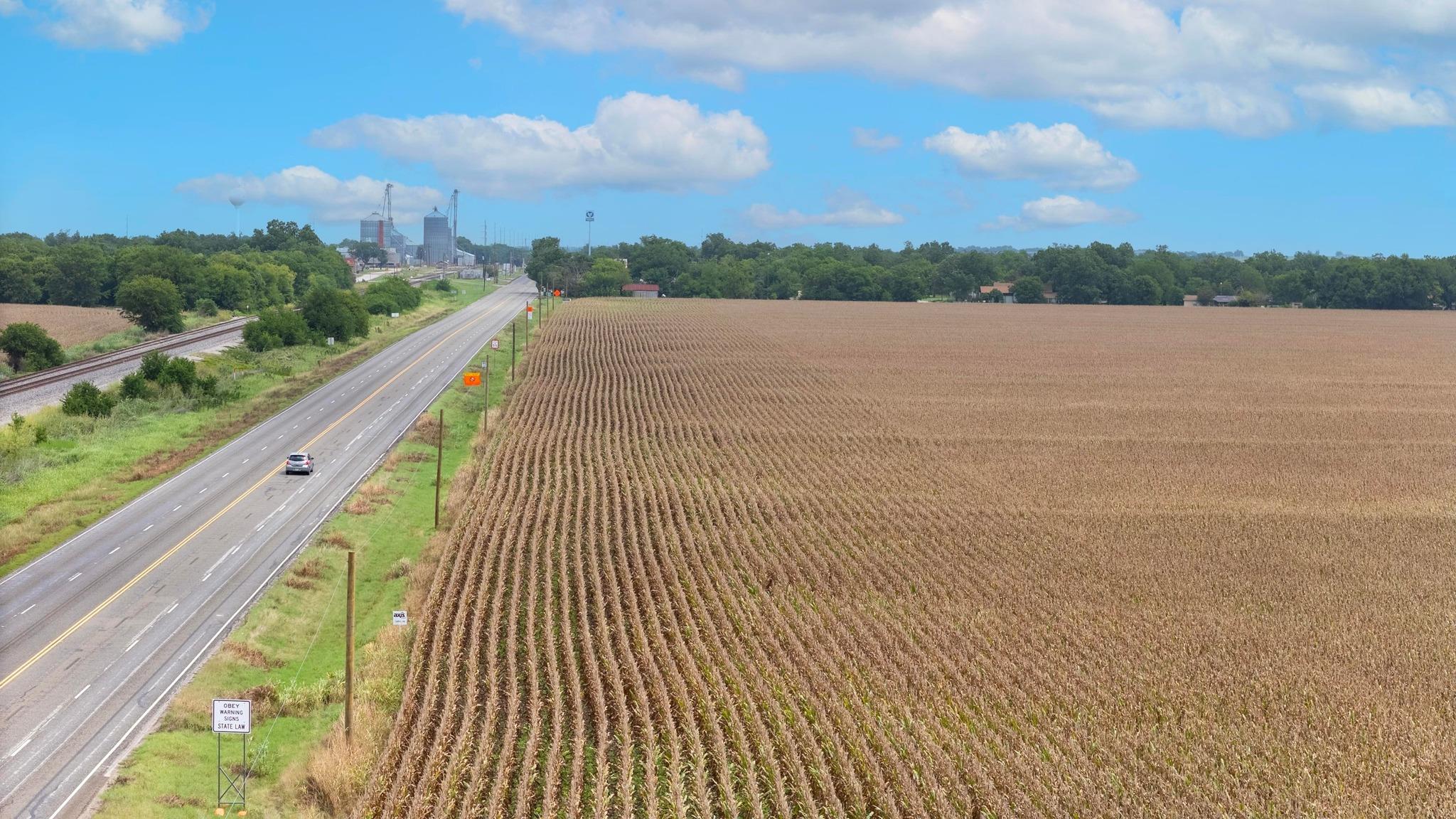 4400-4402 N Highway 95, Granger, TX 76530