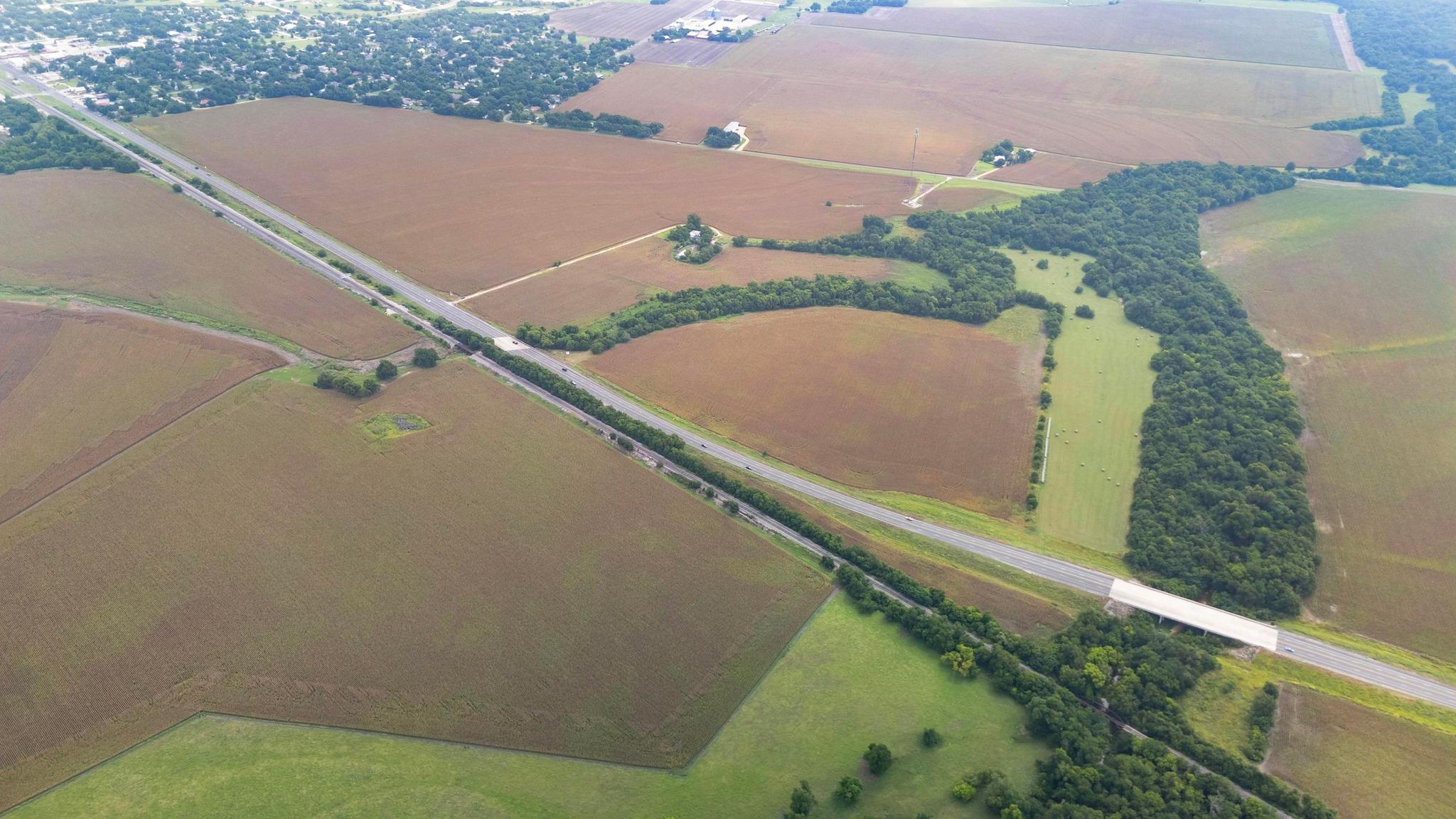 4400-4402 N Highway 95, Granger, TX 76530