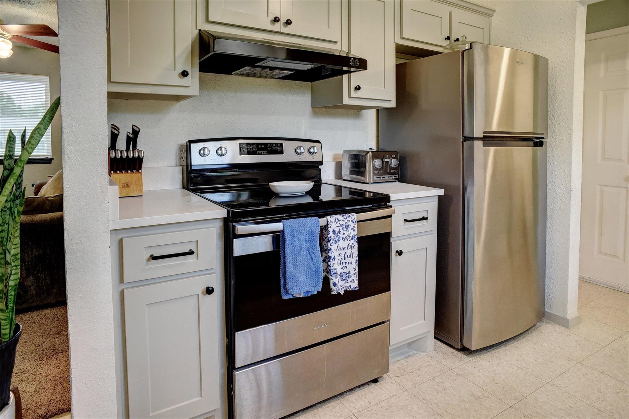 507 Pea Jay Cv, Bastrop, TX 78602