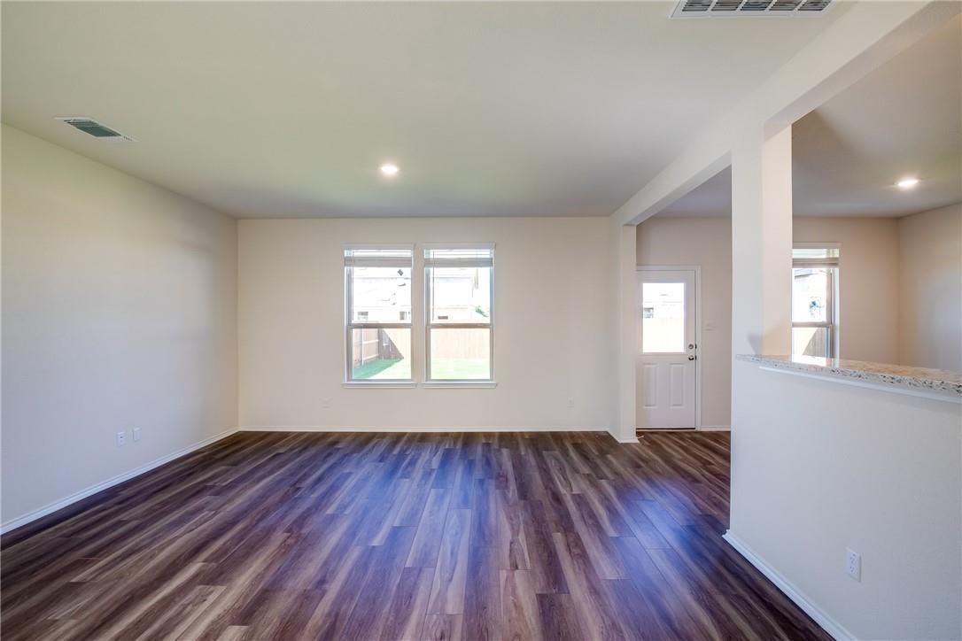 172 Purple Sandpiper Ln, Leander, TX 78642