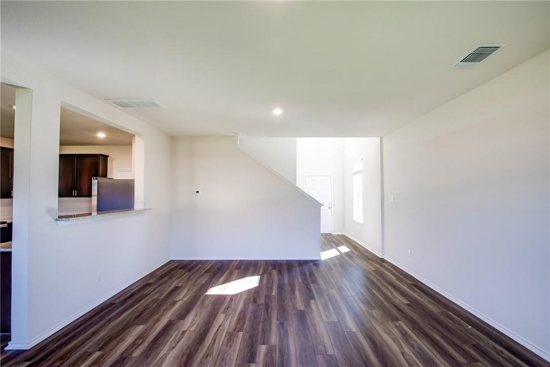 172 Purple Sandpiper Ln, Leander, TX 78642