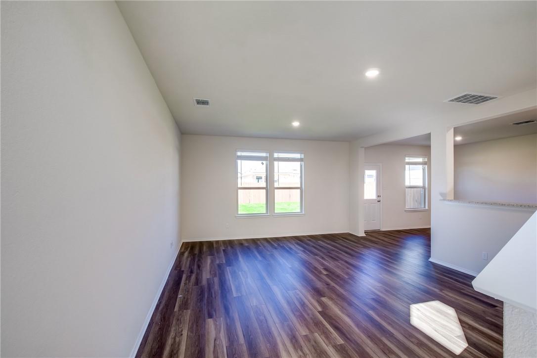 172 Purple Sandpiper Ln, Leander, TX 78642