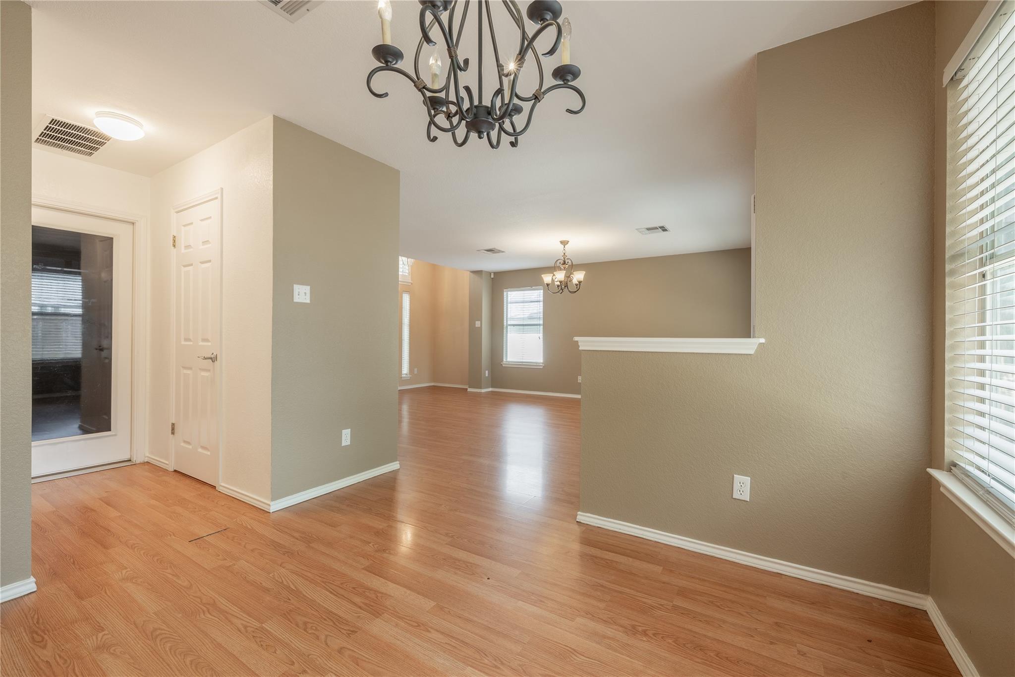 1518 Sundance Dr, Round Rock, TX 78665