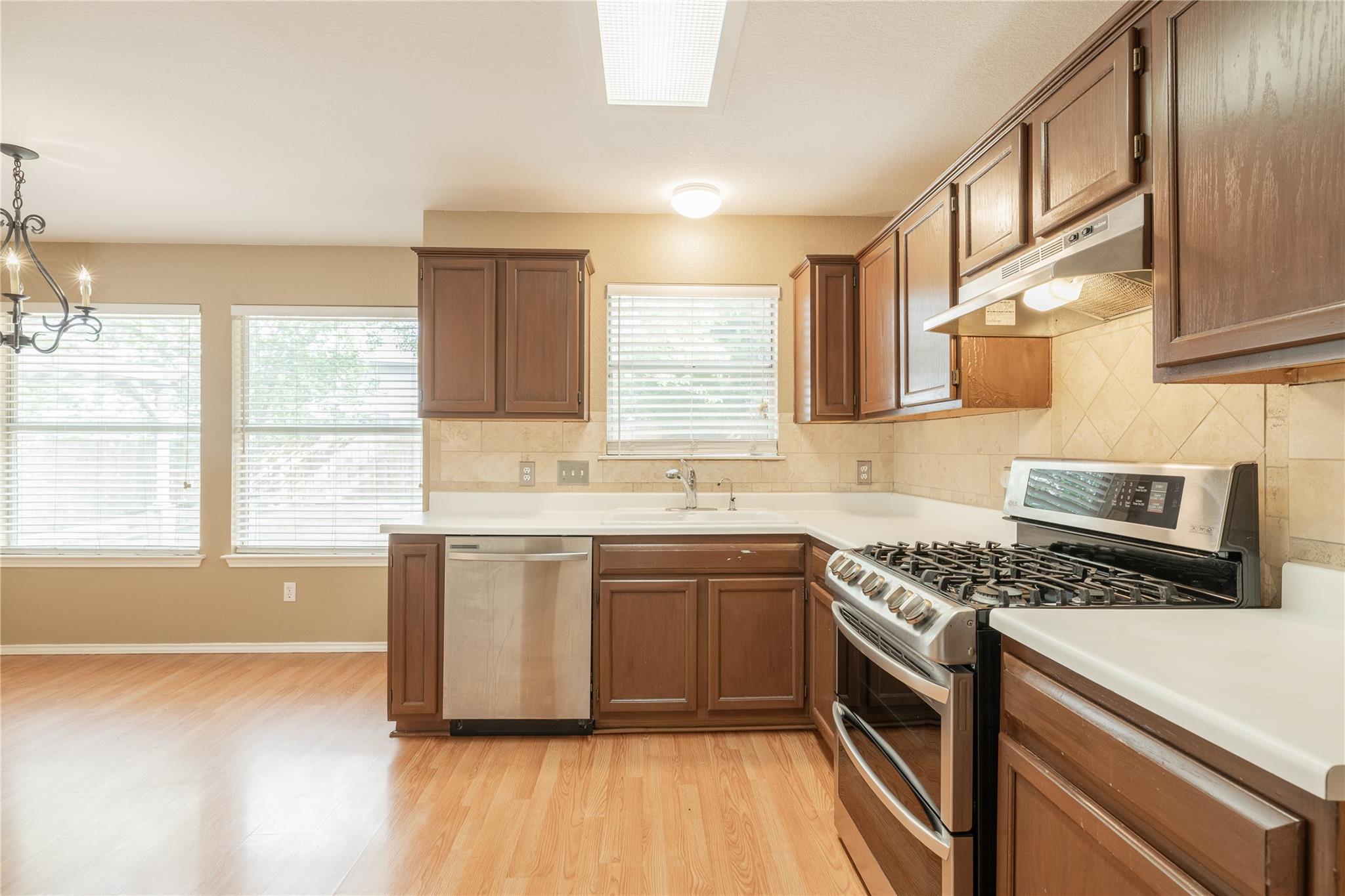 1518 Sundance Dr, Round Rock, TX 78665