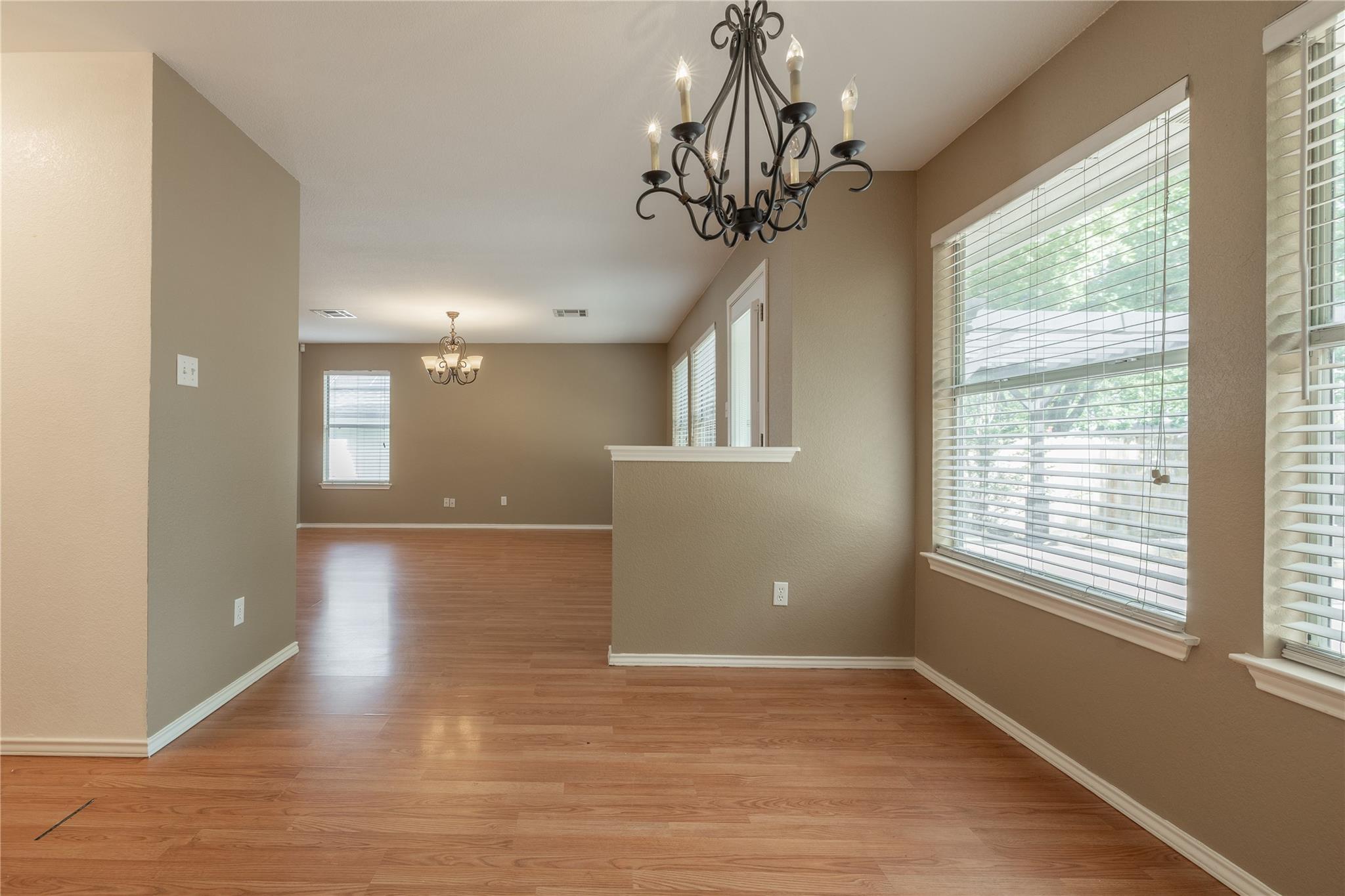 1518 Sundance Dr, Round Rock, TX 78665