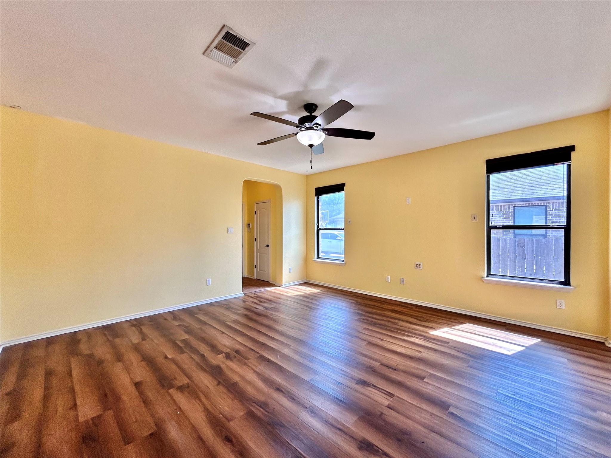 505 Willow Walk Dr, Pflugerville, TX 78660