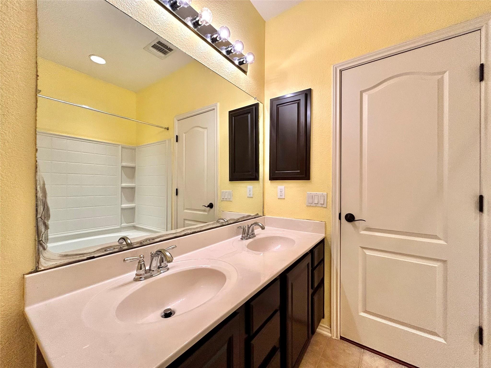 505 Willow Walk Dr, Pflugerville, TX 78660