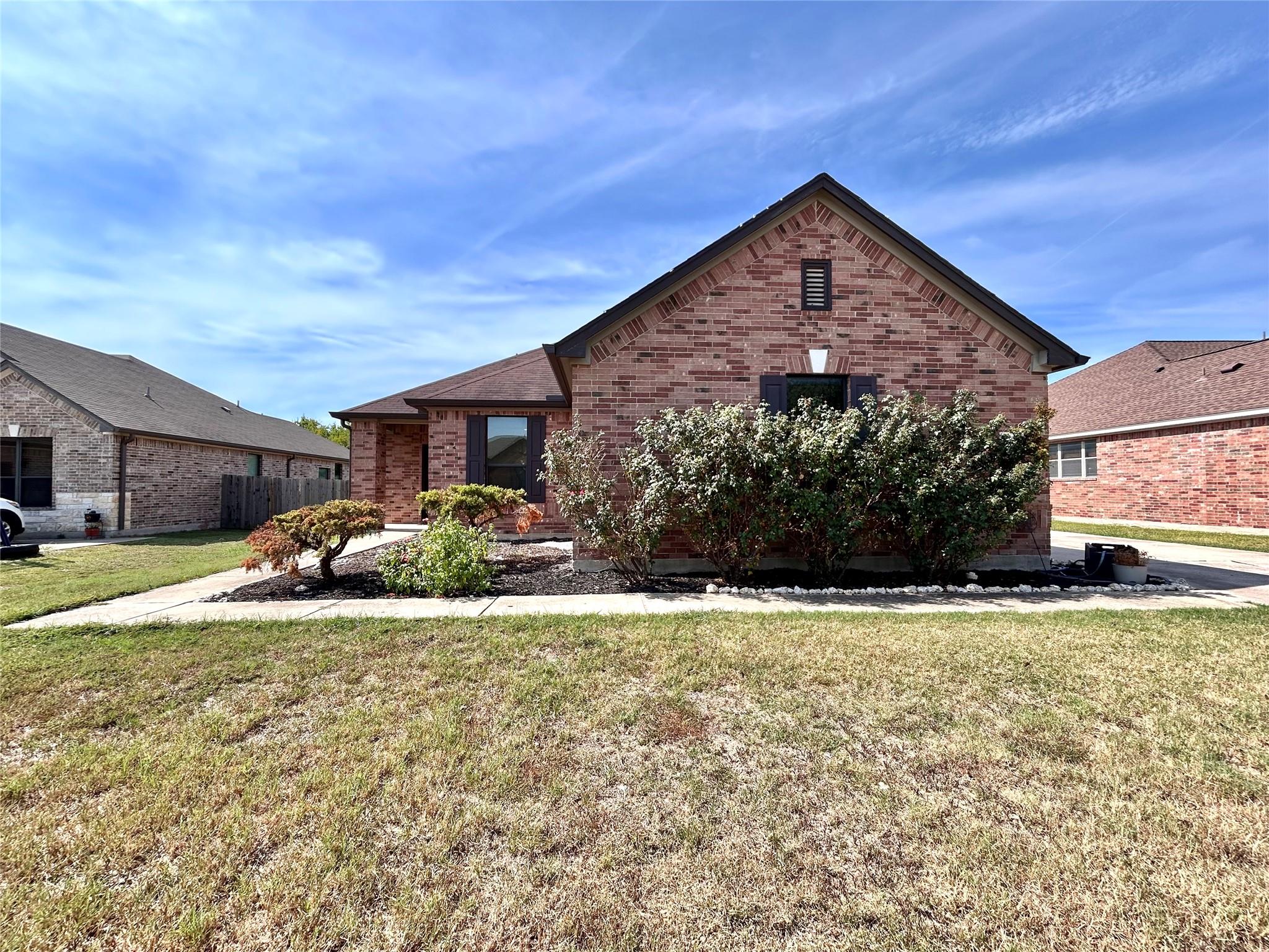 505 Willow Walk Dr, Pflugerville, TX 78660