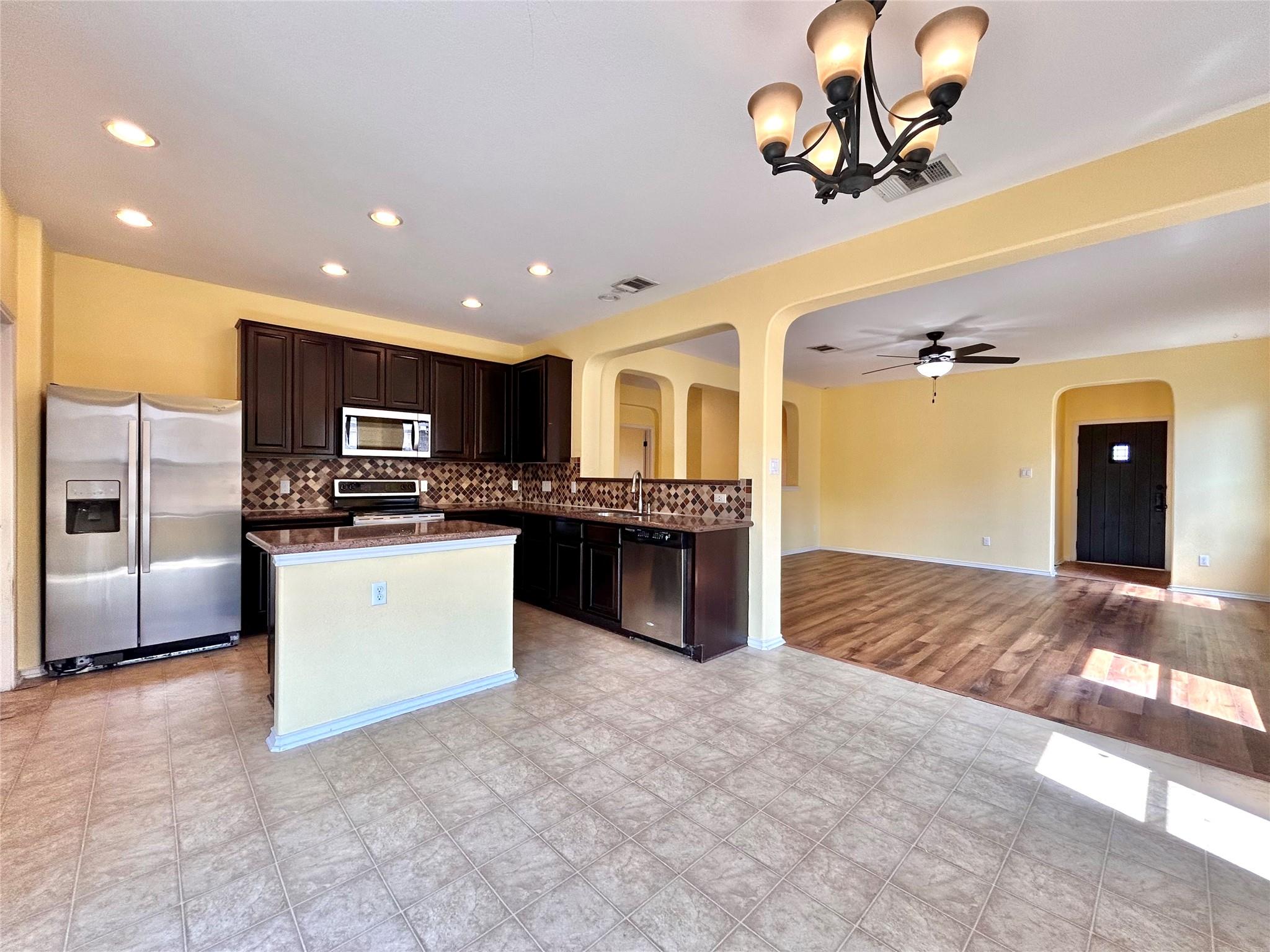 505 Willow Walk Dr, Pflugerville, TX 78660