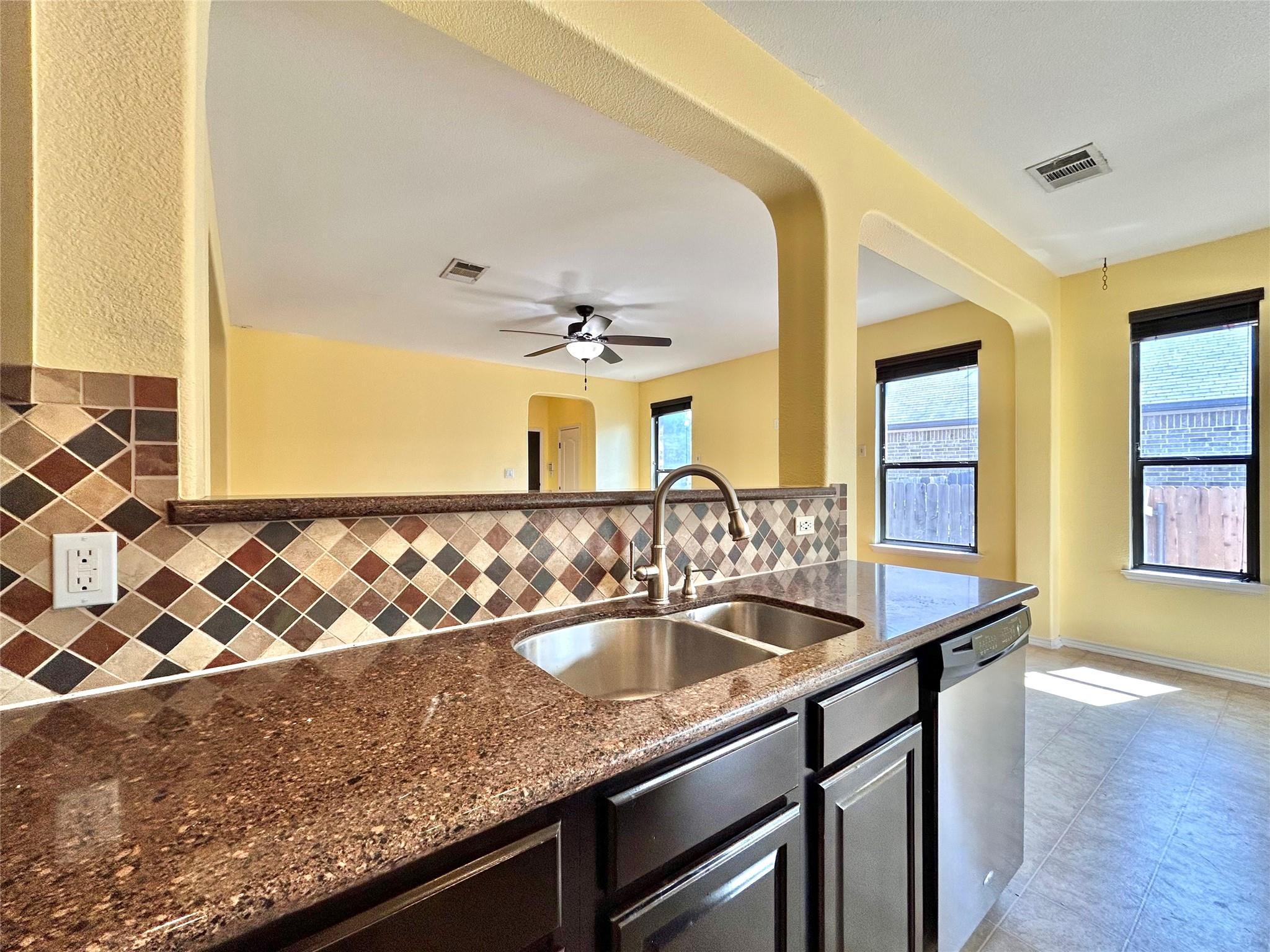 505 Willow Walk Dr, Pflugerville, TX 78660