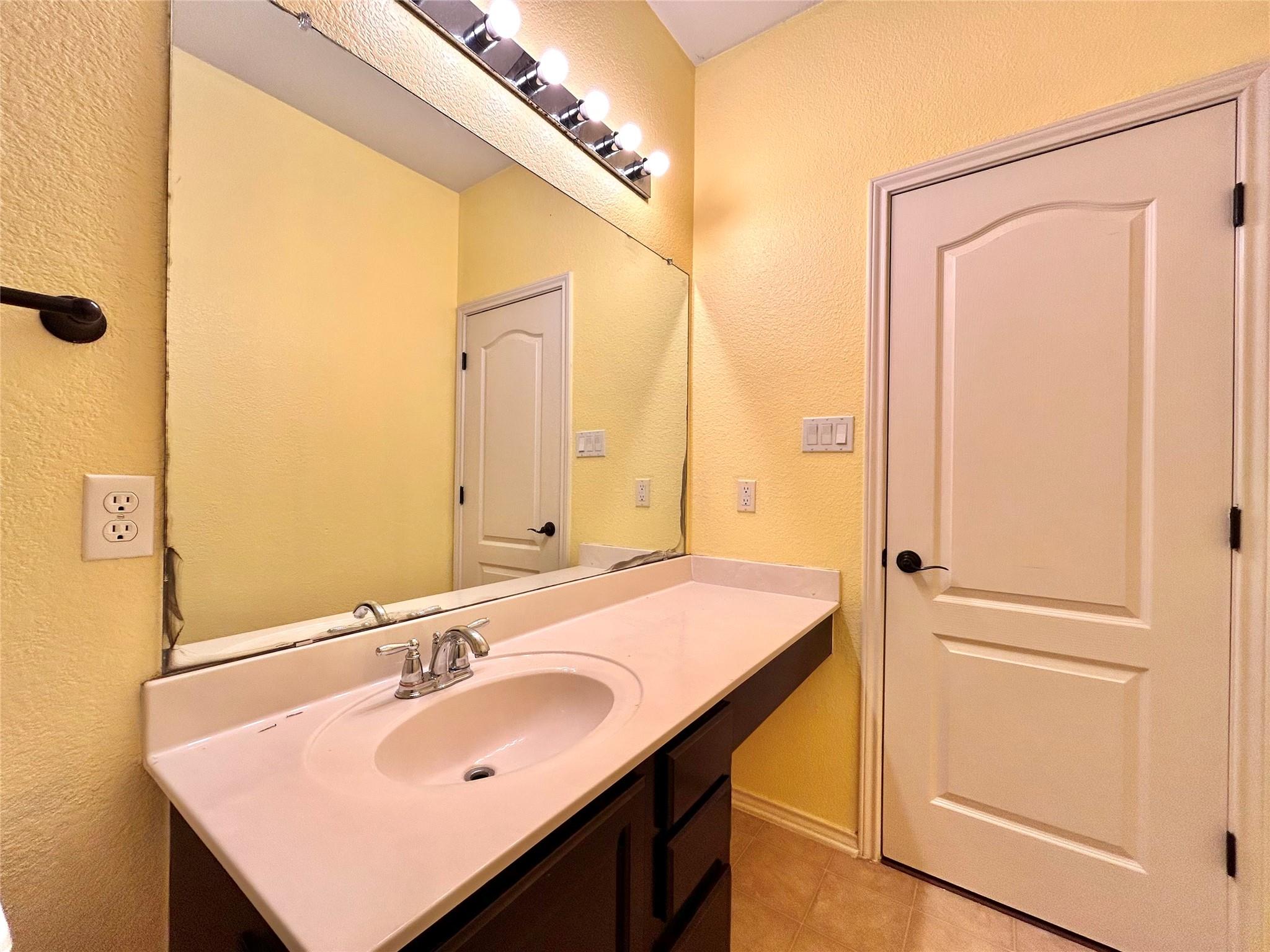 505 Willow Walk Dr, Pflugerville, TX 78660