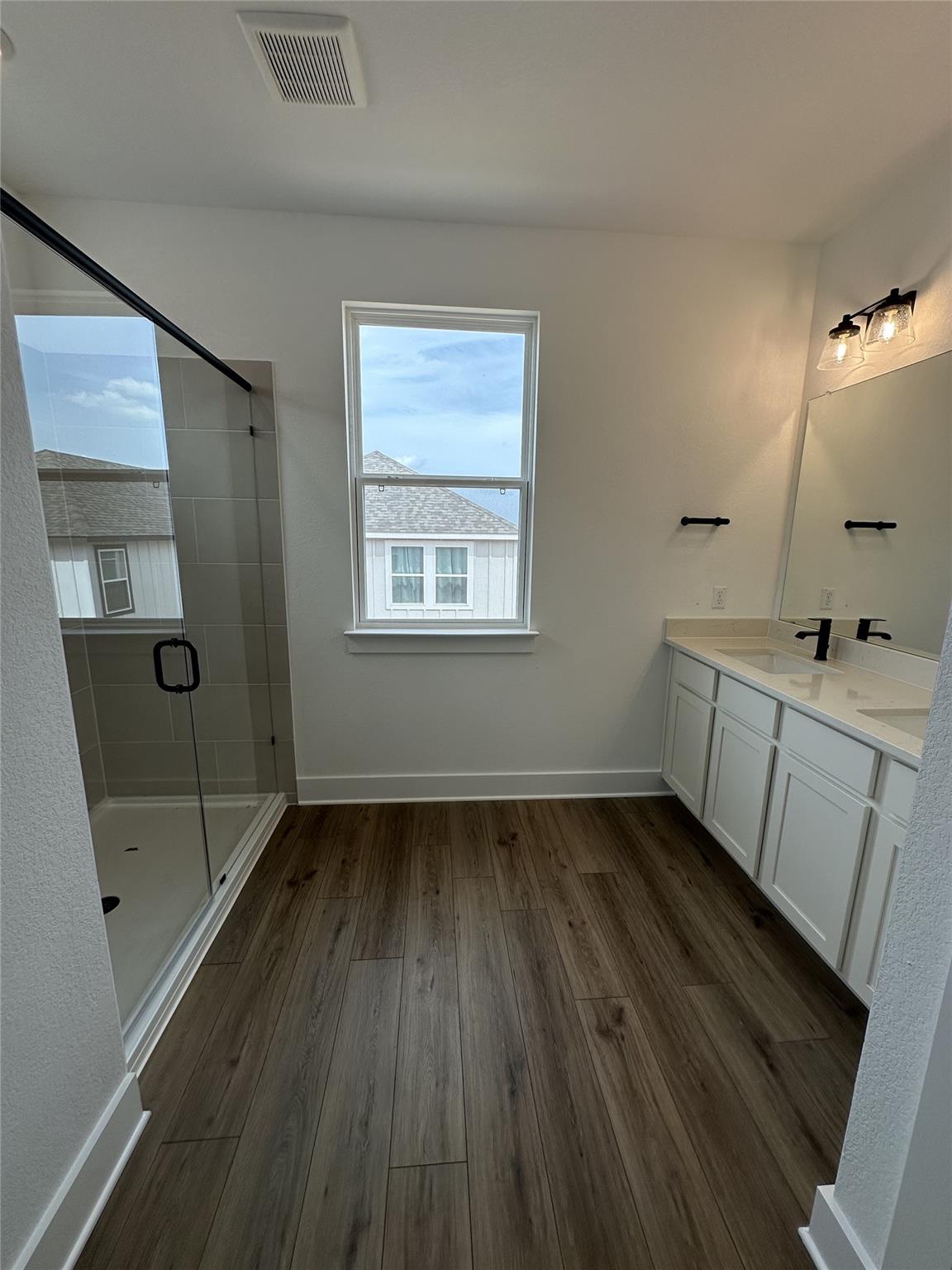 154 Kislingbury Ln, Kyle, TX 78640