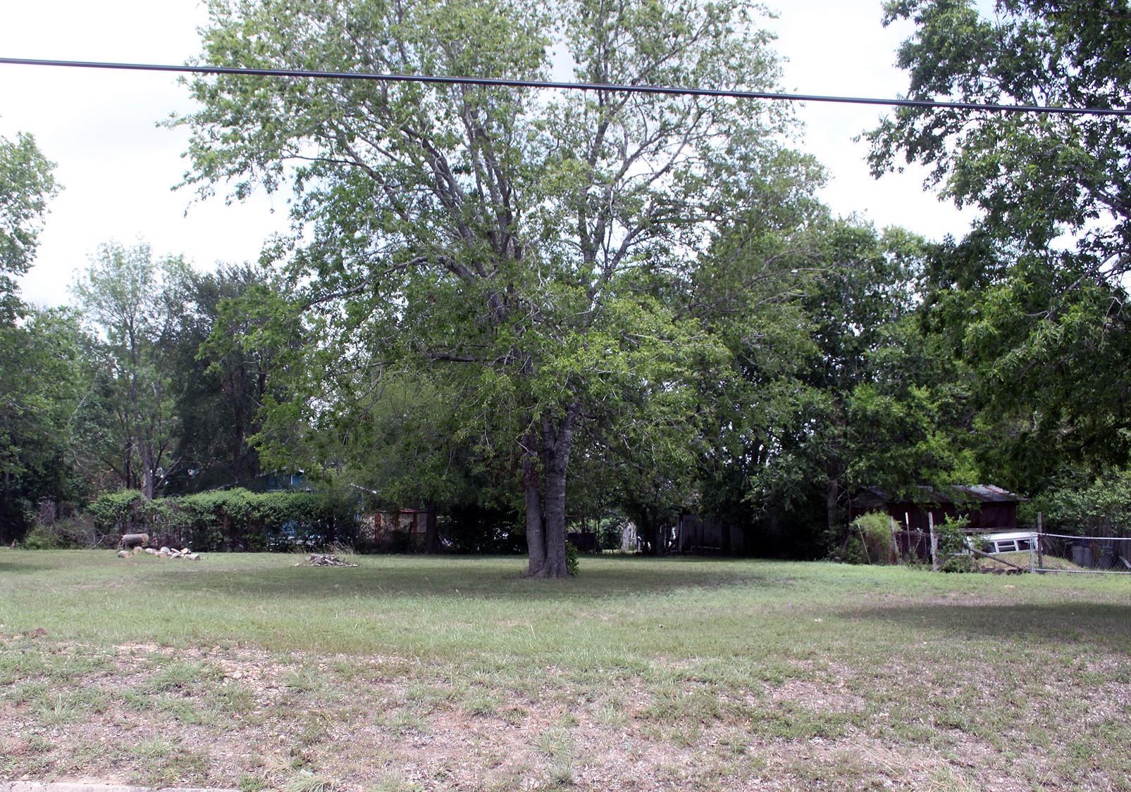 0 N Pecos St, Lockhart, TX 78644