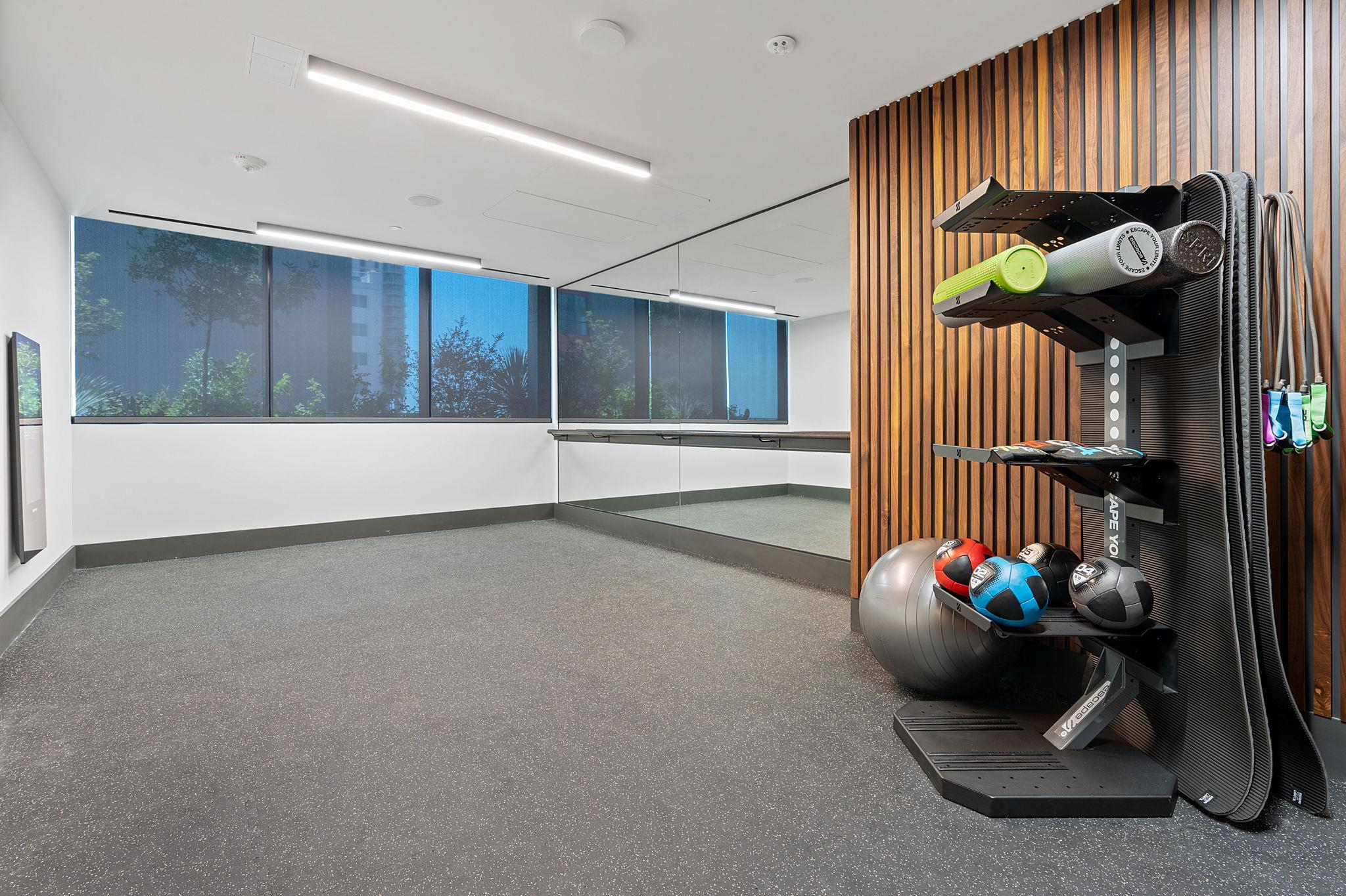 84 E East Ave # 2010, Austin, TX 78701
