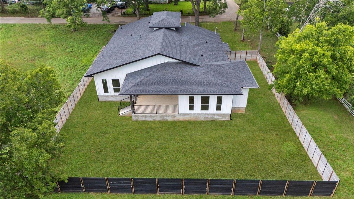 108 Bill St, Elgin, TX 78621