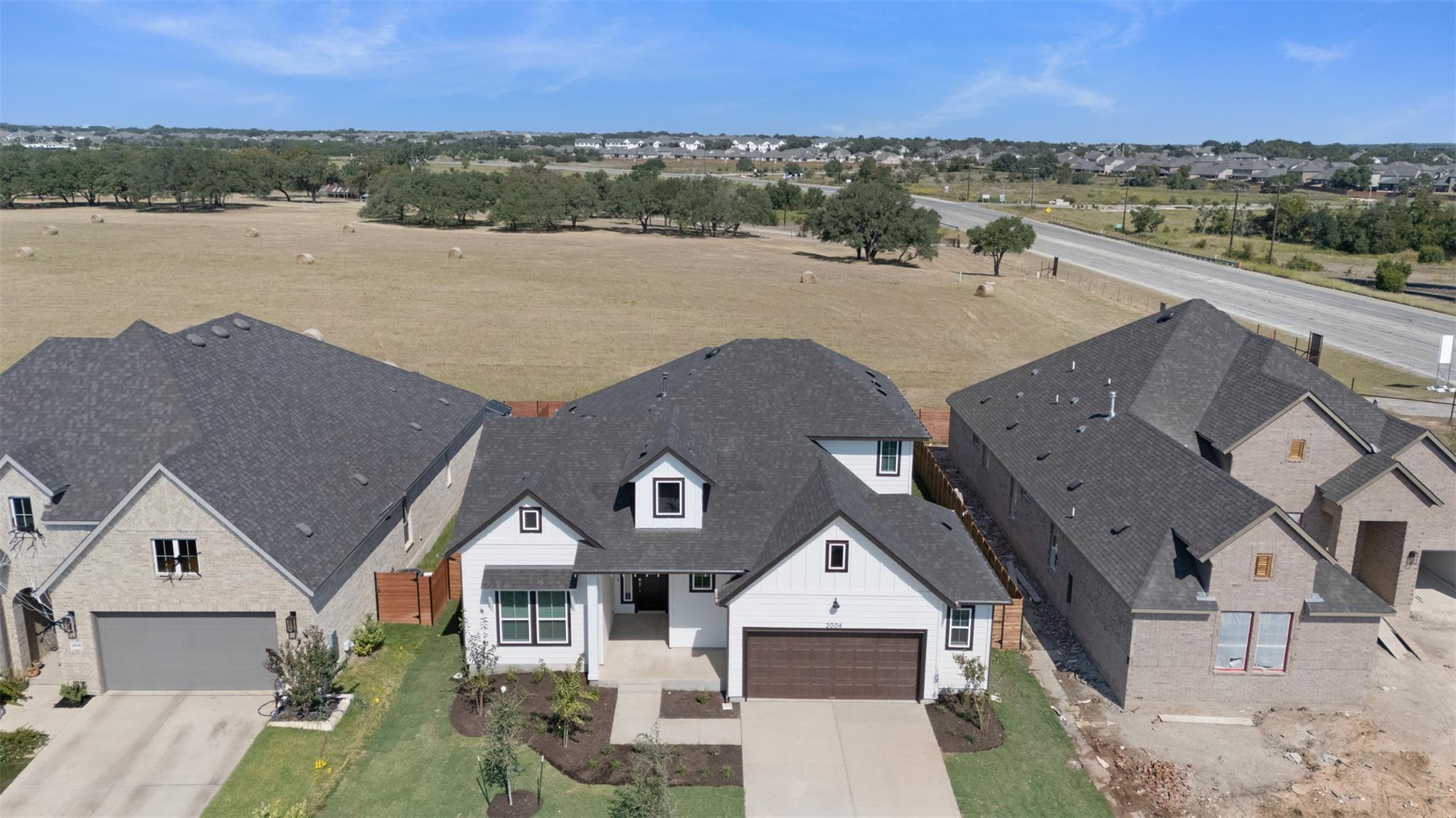 2004 Tobiano Trce, Georgetown, TX 78633