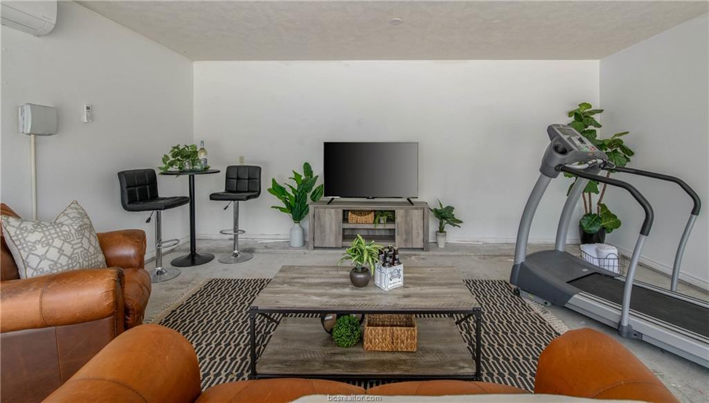 6201 Cromwell Ct, Bryan, TX 77802