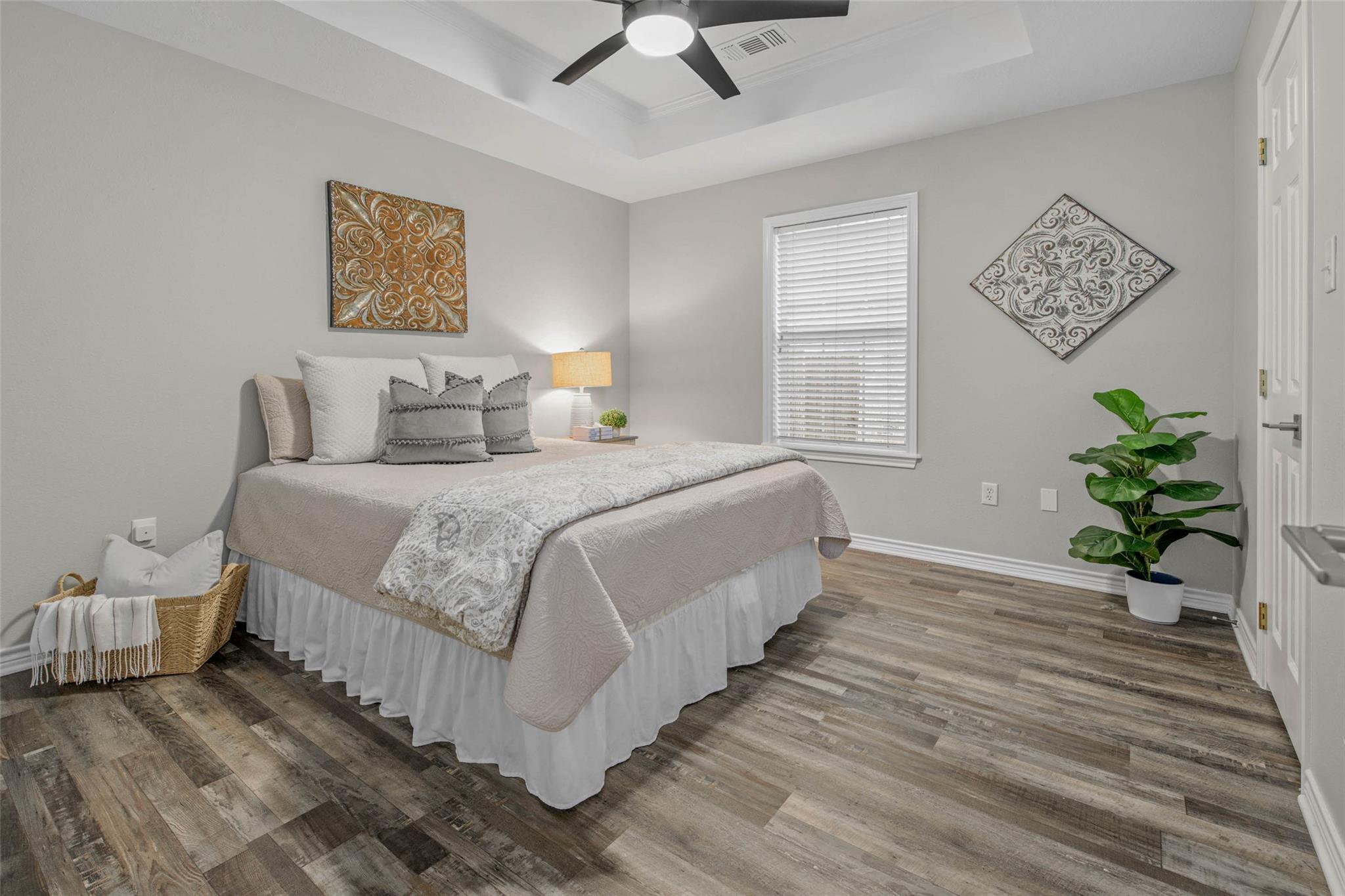 6201 Cromwell Ct, Bryan, TX 77802