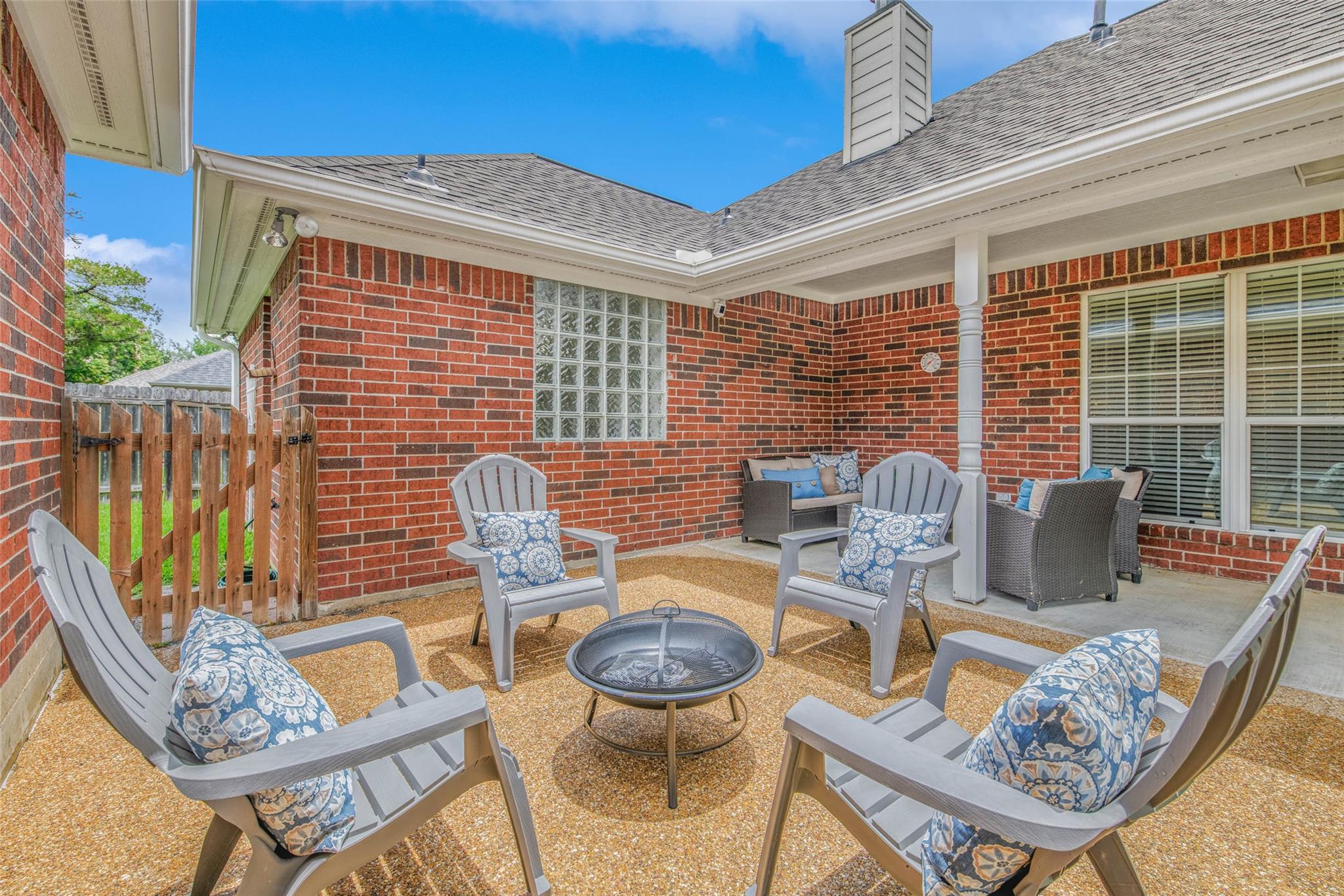 6201 Cromwell Ct, Bryan, TX 77802