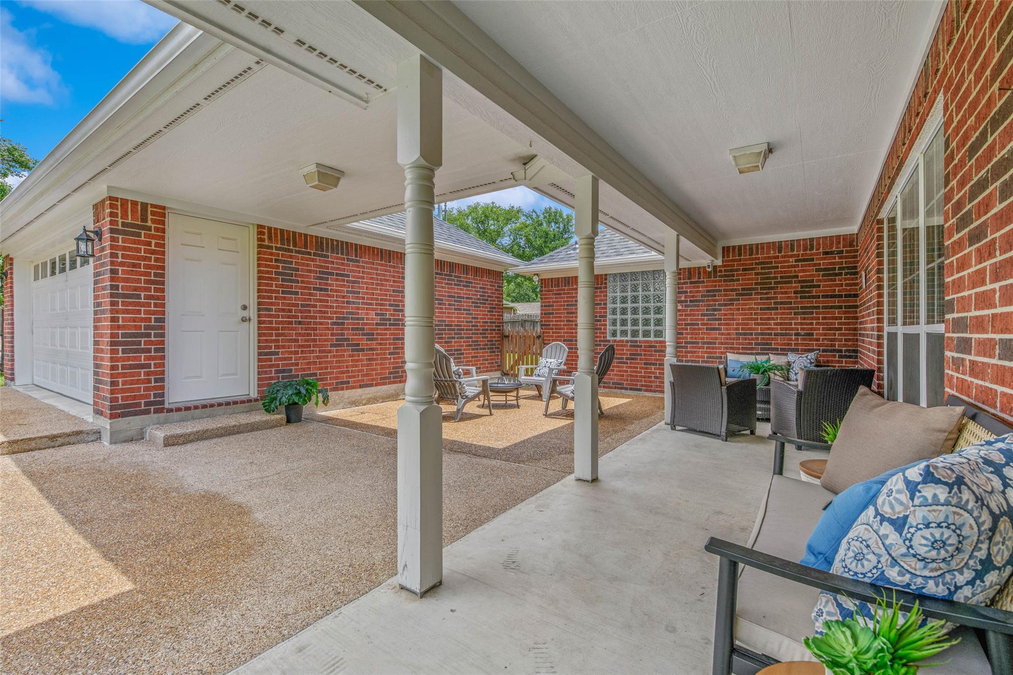 6201 Cromwell Ct, Bryan, TX 77802