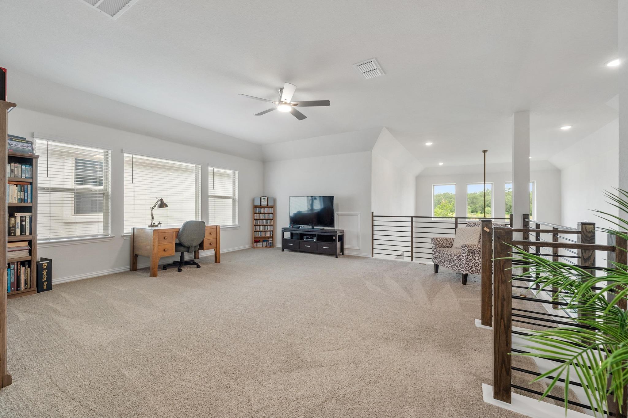 913 Landing Ln, Leander, TX 78641
