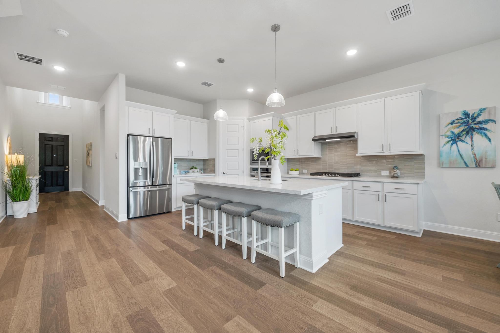 913 Landing Ln, Leander, TX 78641