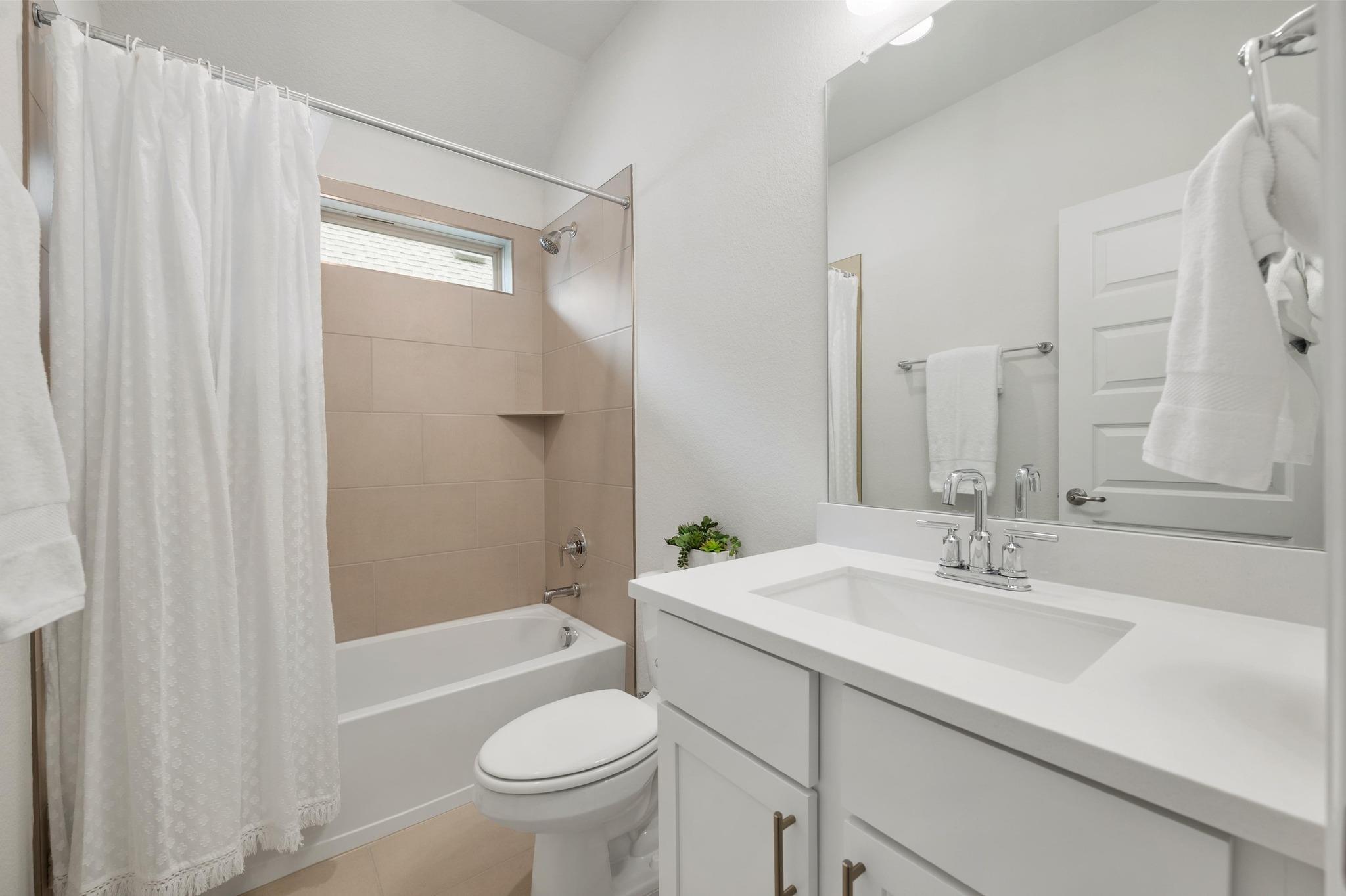 913 Landing Ln, Leander, TX 78641