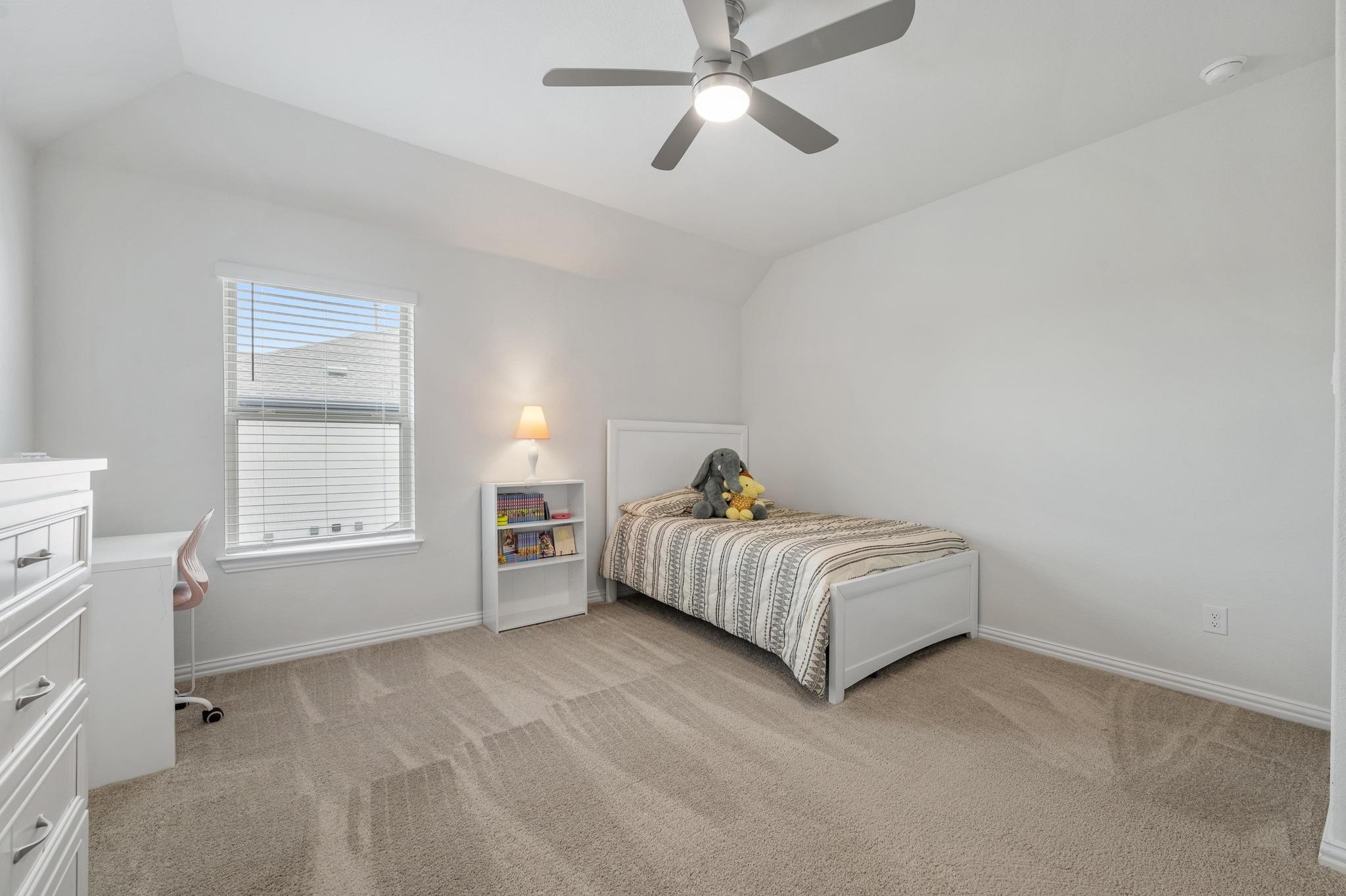 913 Landing Ln, Leander, TX 78641