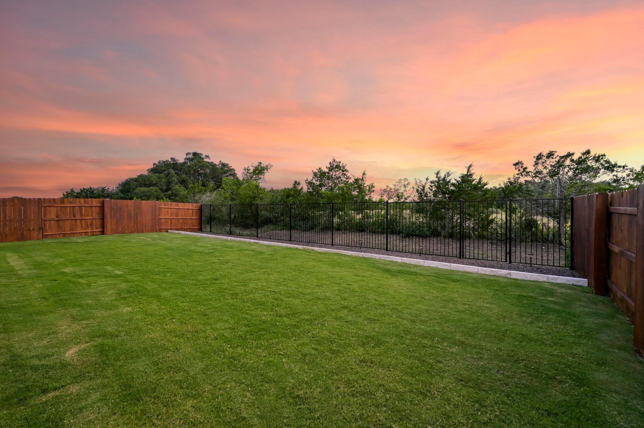 913 Landing Ln, Leander, TX 78641