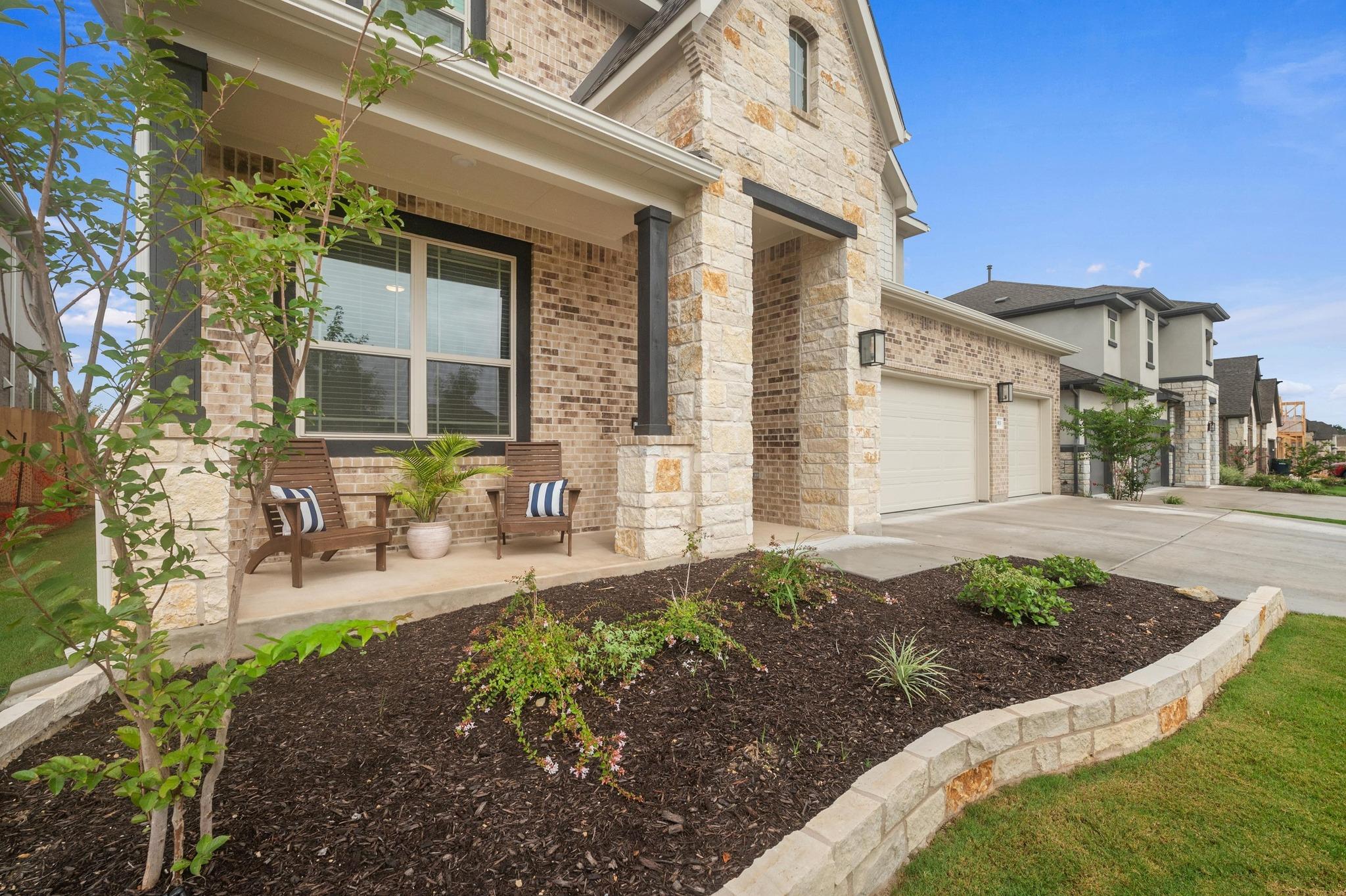 913 Landing Ln, Leander, TX 78641
