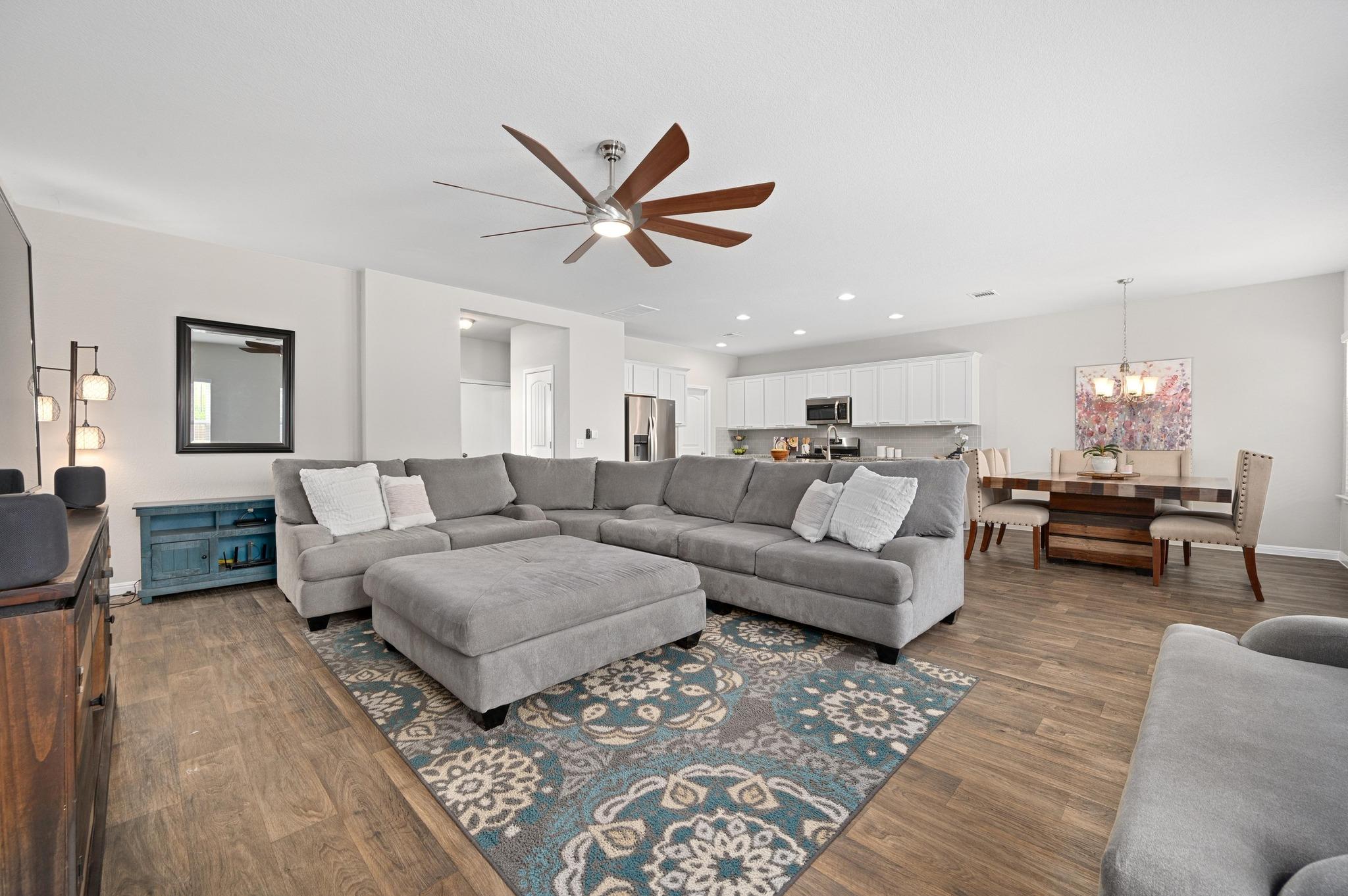 337 Blue Sage Dr, Leander, TX 78641