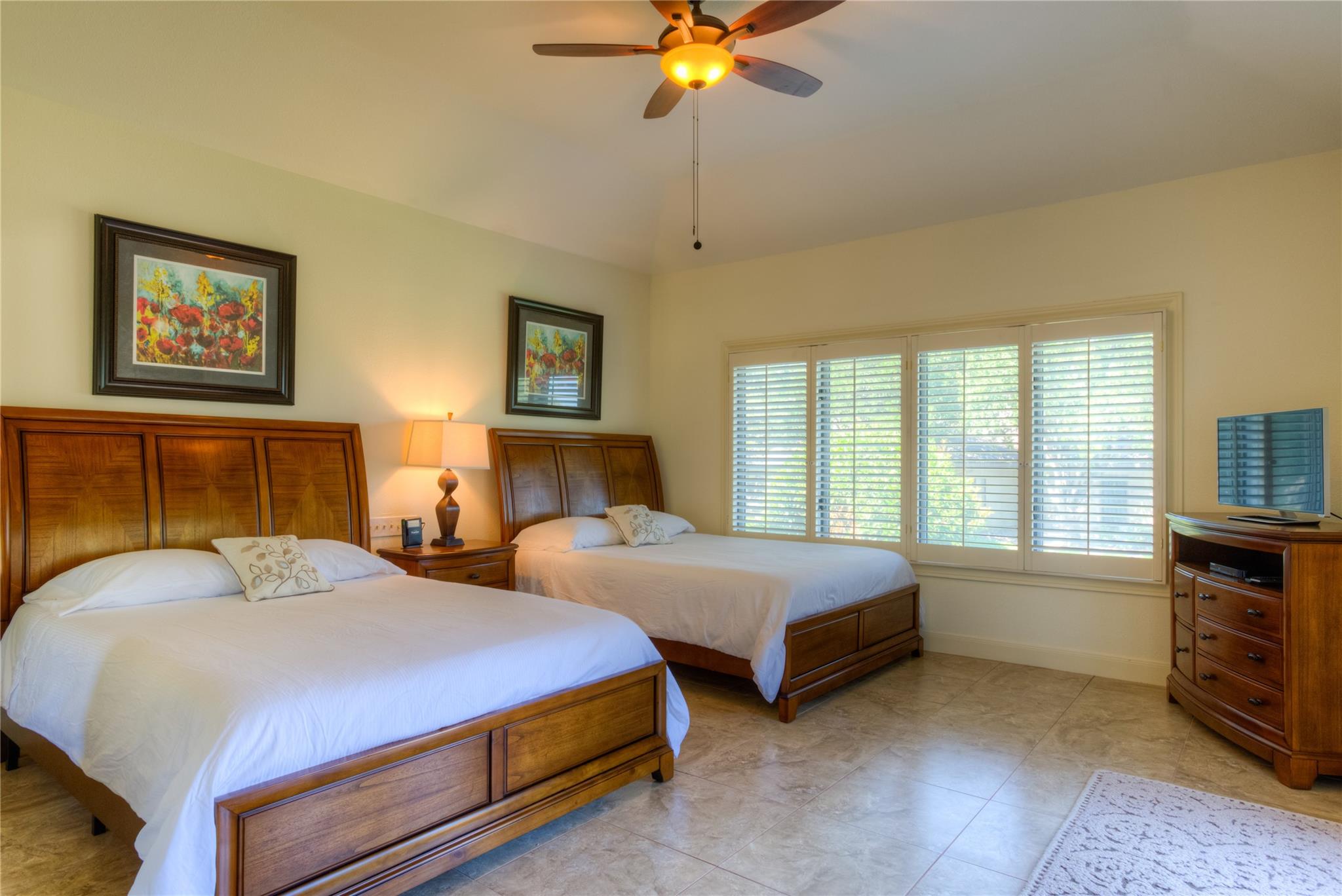 1924 Clubhouse Hill Dr # 25, Spicewood, TX 78669