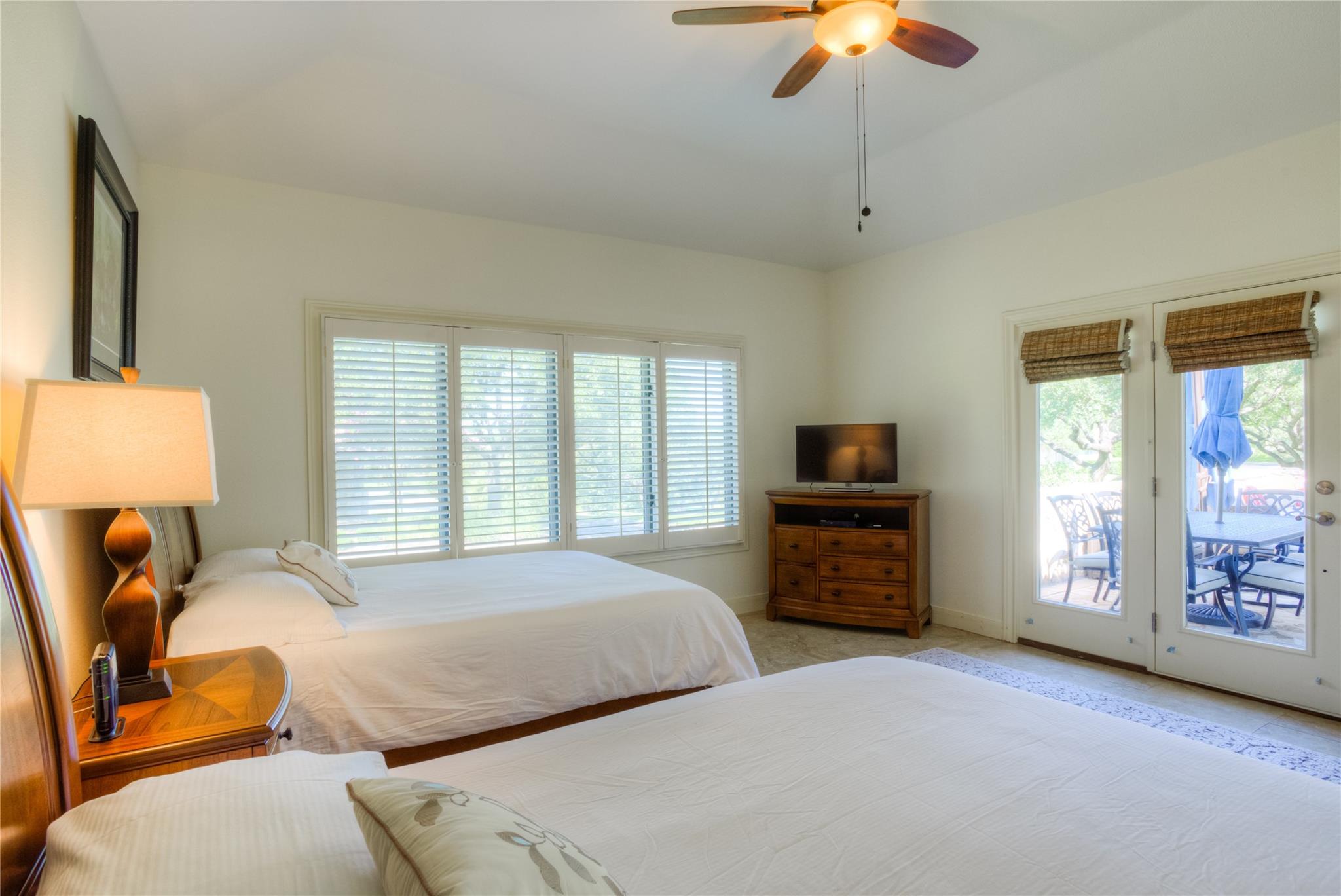 1924 Clubhouse Hill Dr # 25, Spicewood, TX 78669