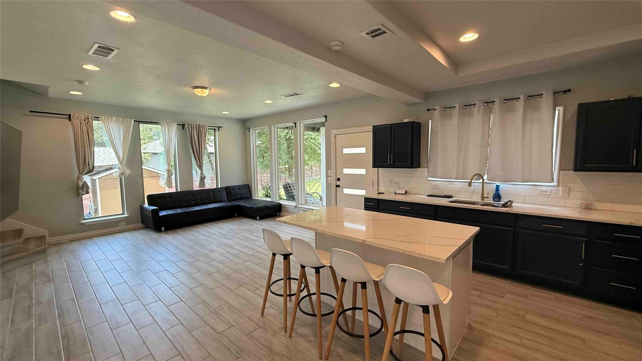 118 Camino De Agua, Elgin, TX 78621