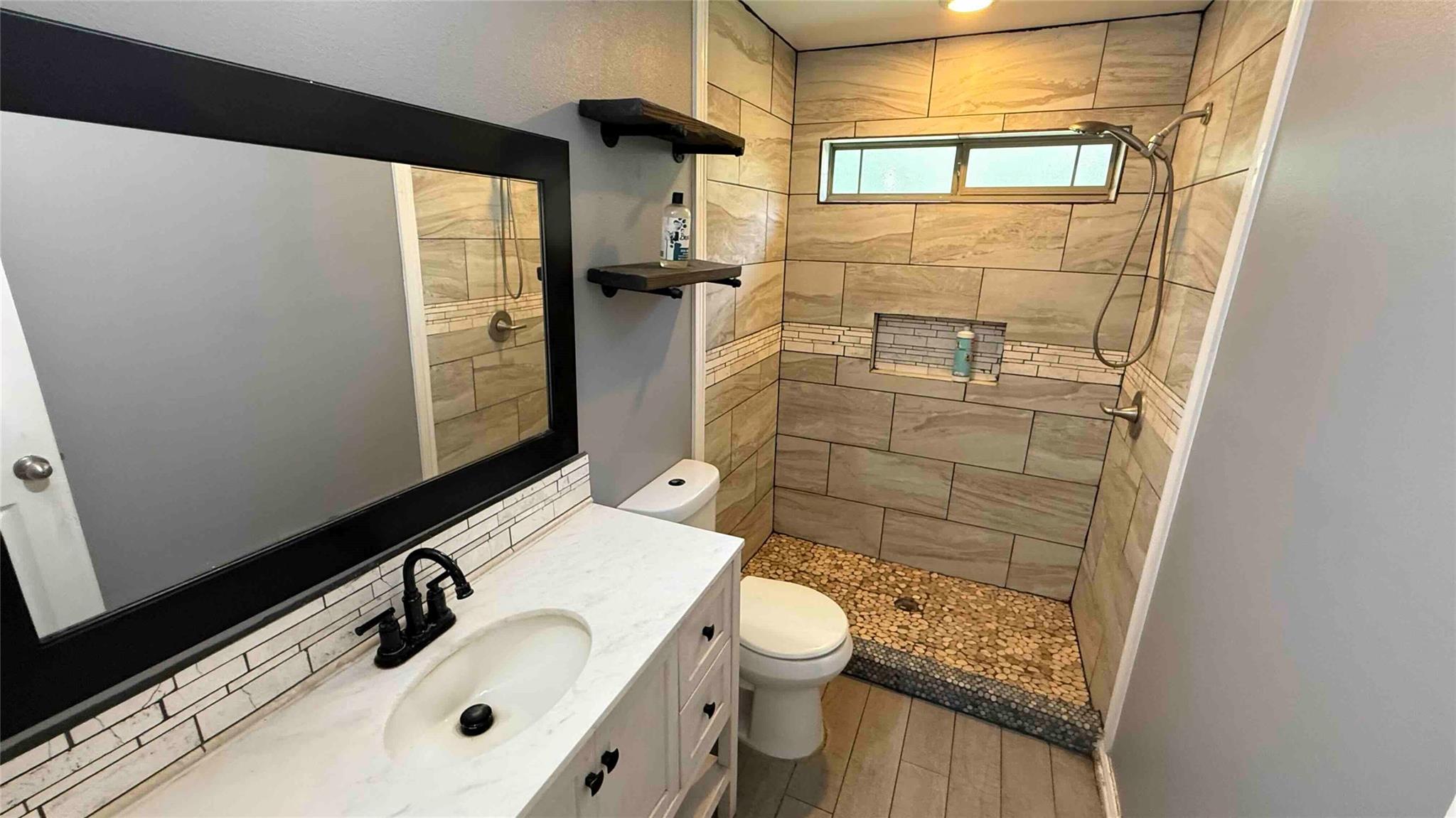 118 Camino De Agua, Elgin, TX 78621