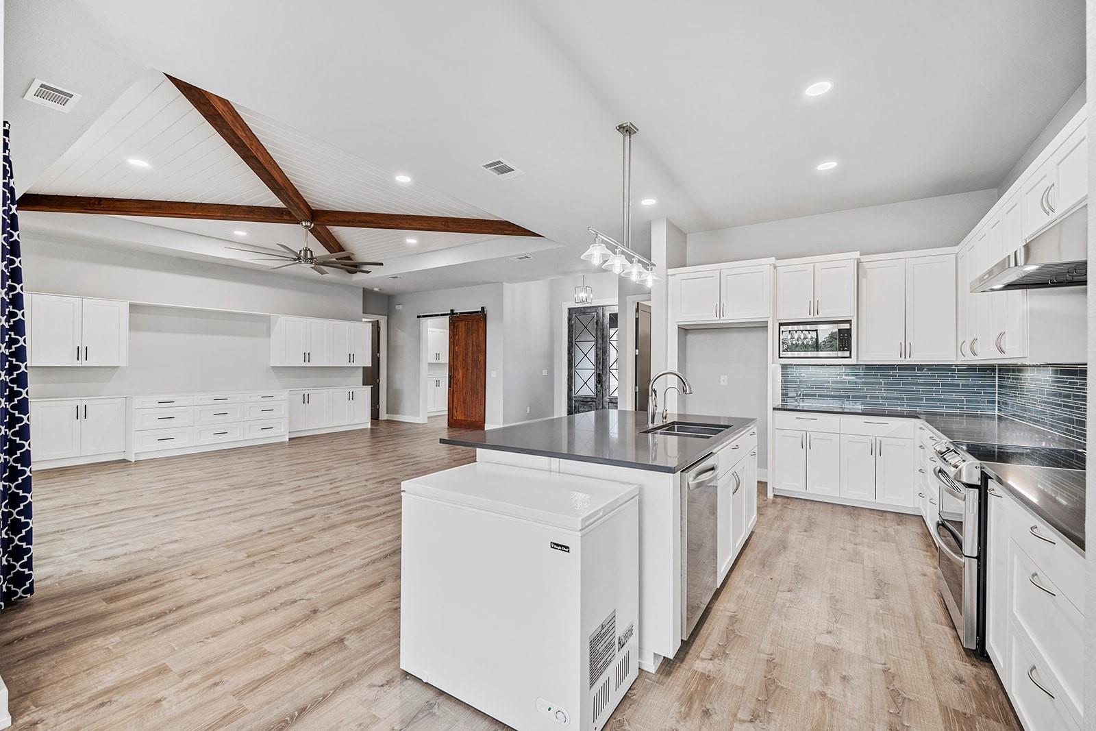 21603 Thomas Cv, Lago Vista, TX 78645