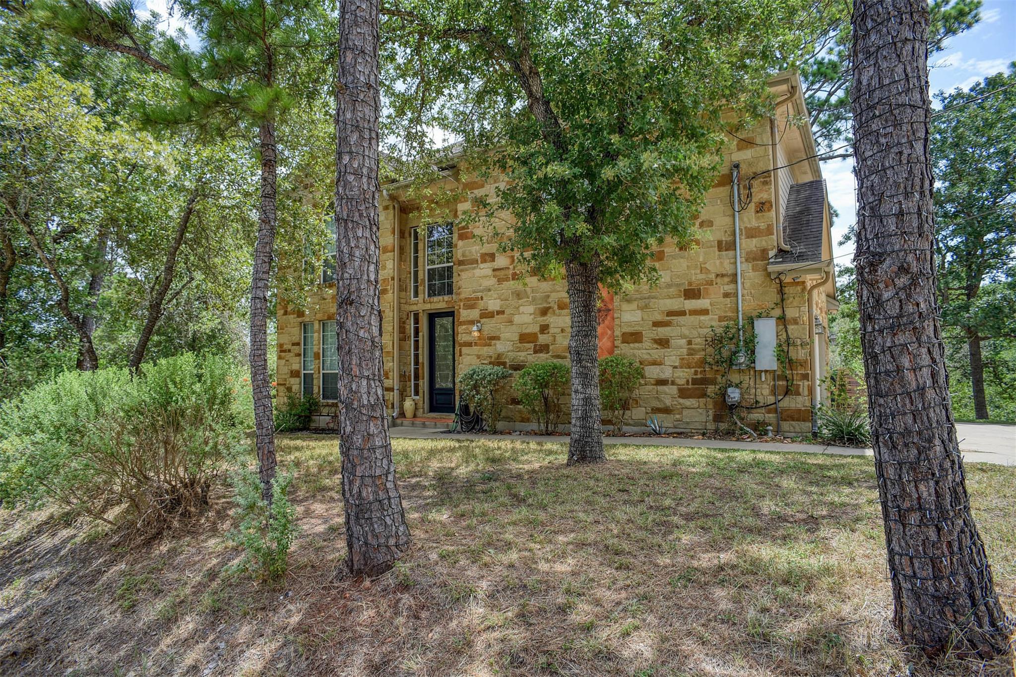 382 Akaloa Dr, Bastrop, TX 78602
