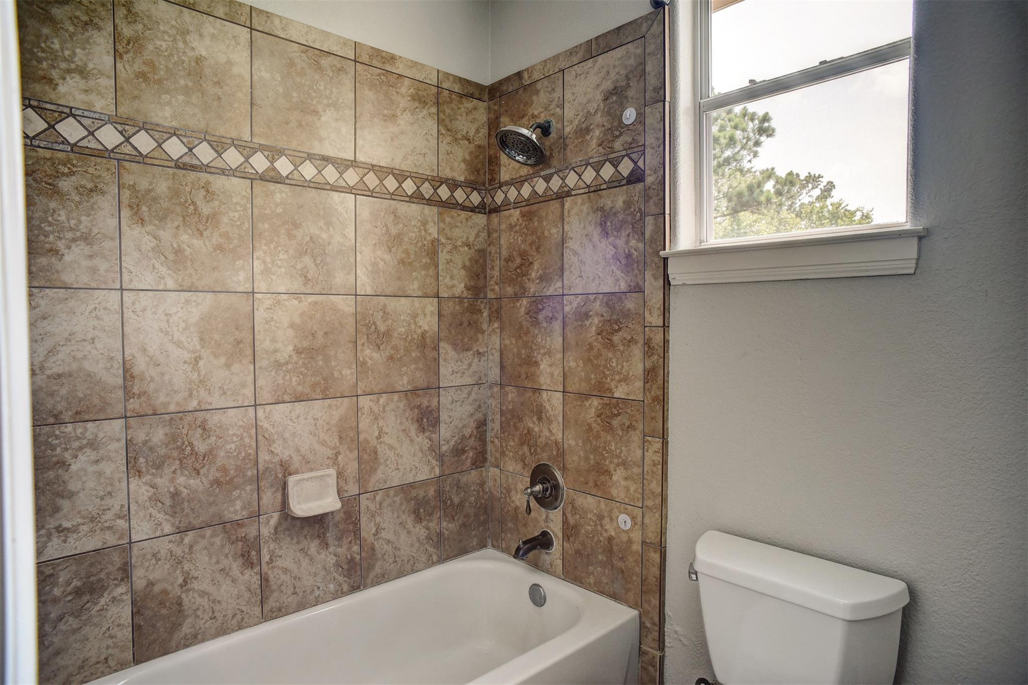 382 Akaloa Dr, Bastrop, TX 78602