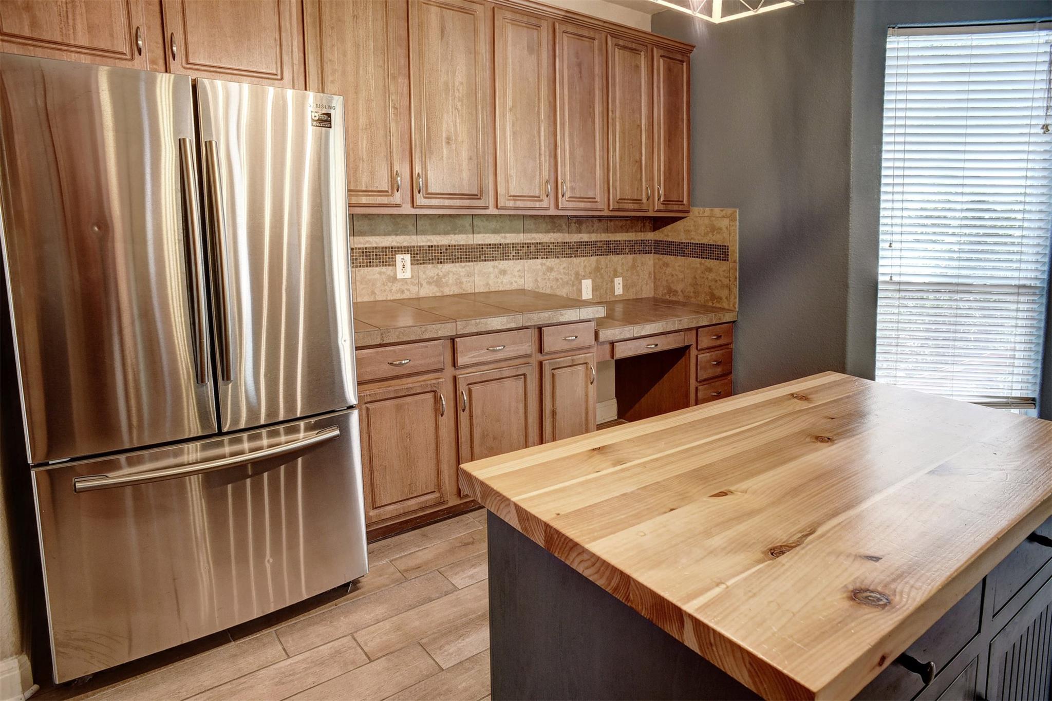 382 Akaloa Dr, Bastrop, TX 78602