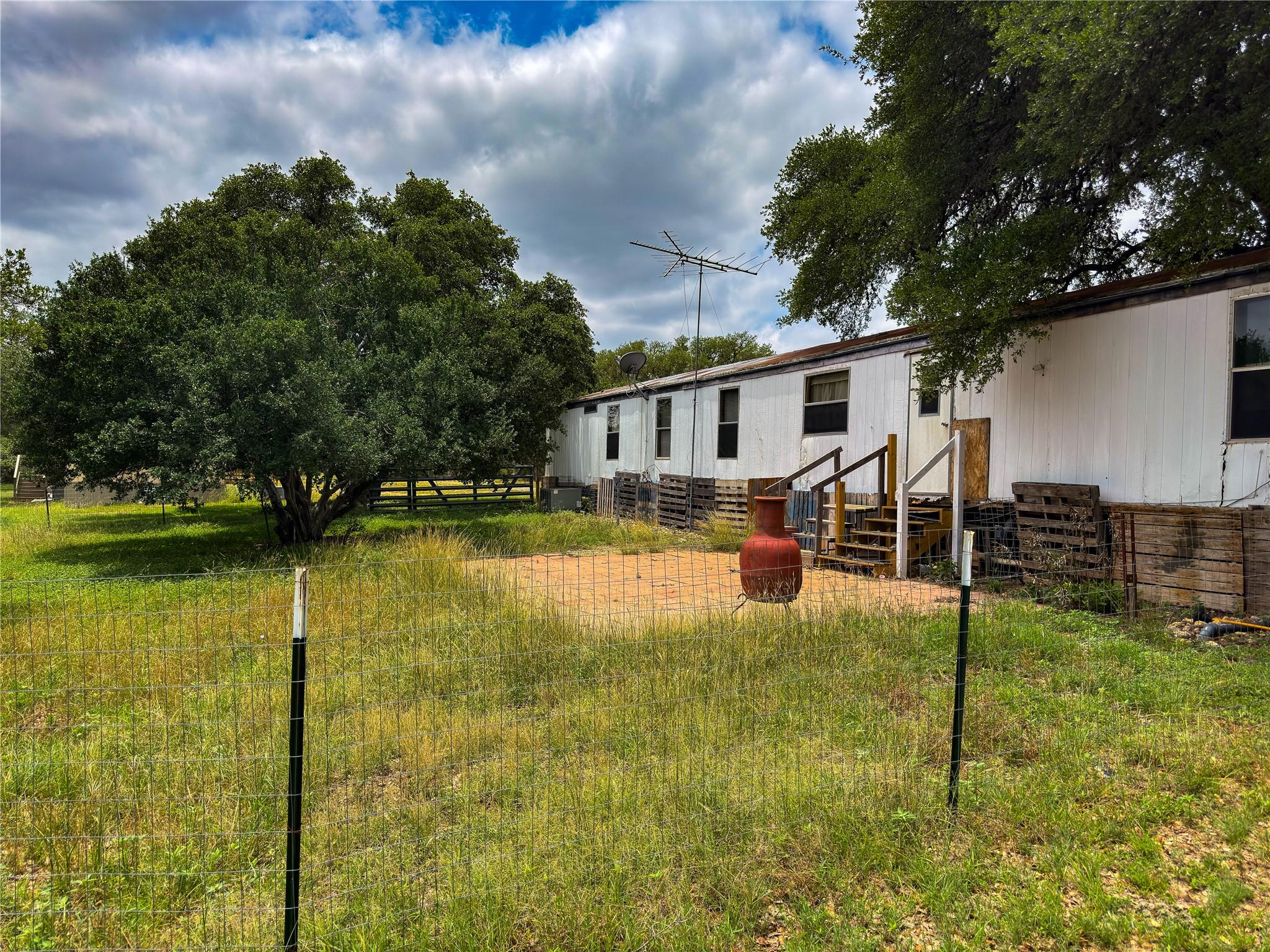 7824 N US Highway 281, Johnson City, TX 78636