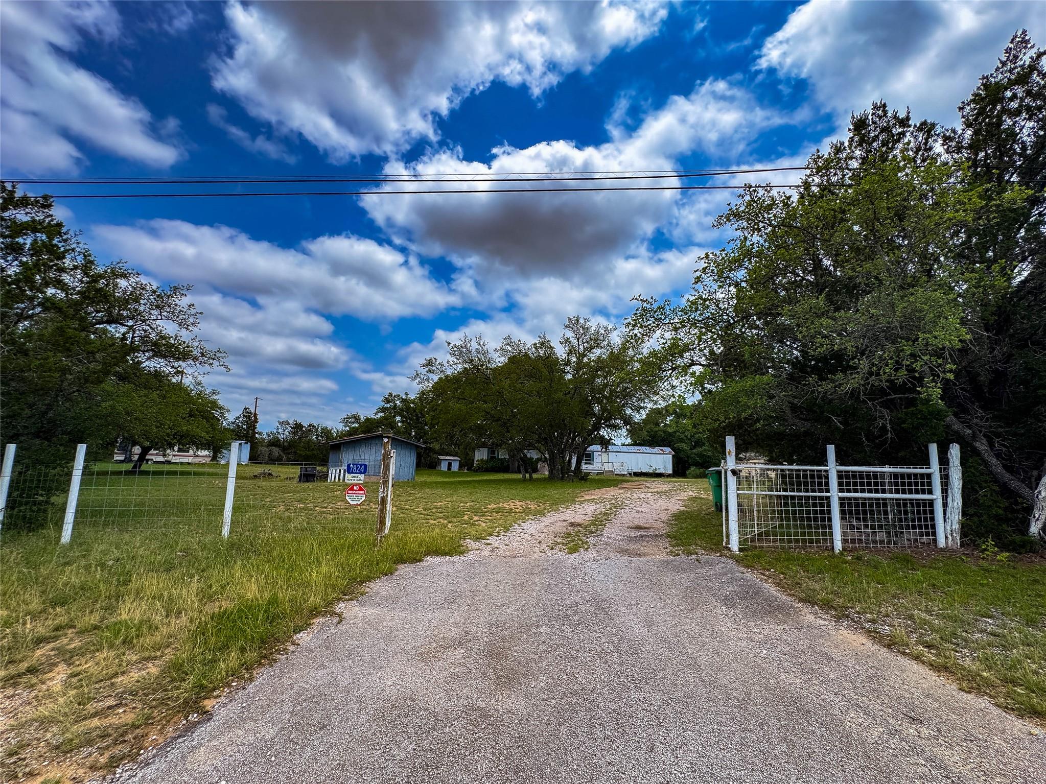 7824 N US Highway 281, Johnson City, TX 78636