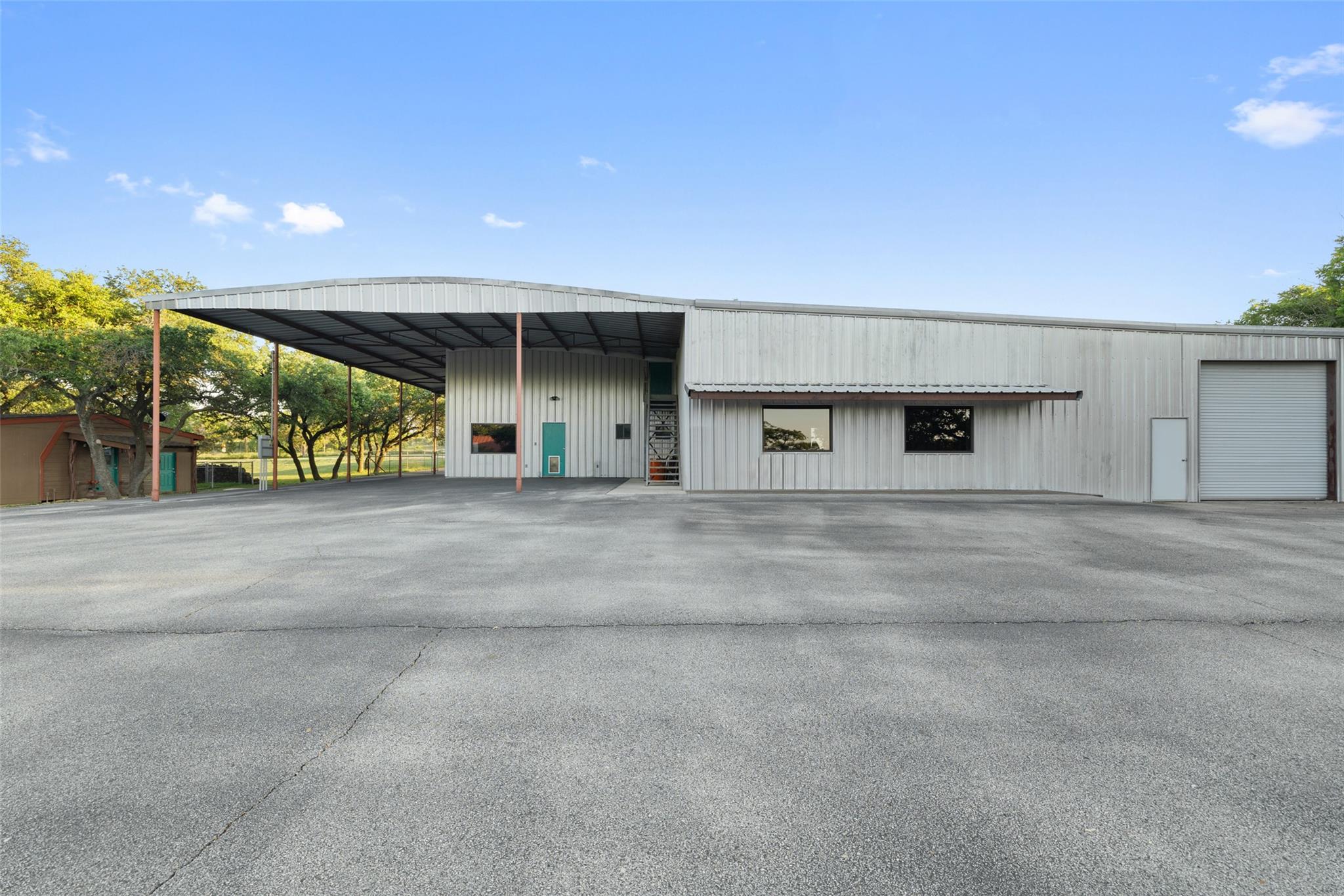 101 Rolling Hills Rd, Blanco, TX 78606