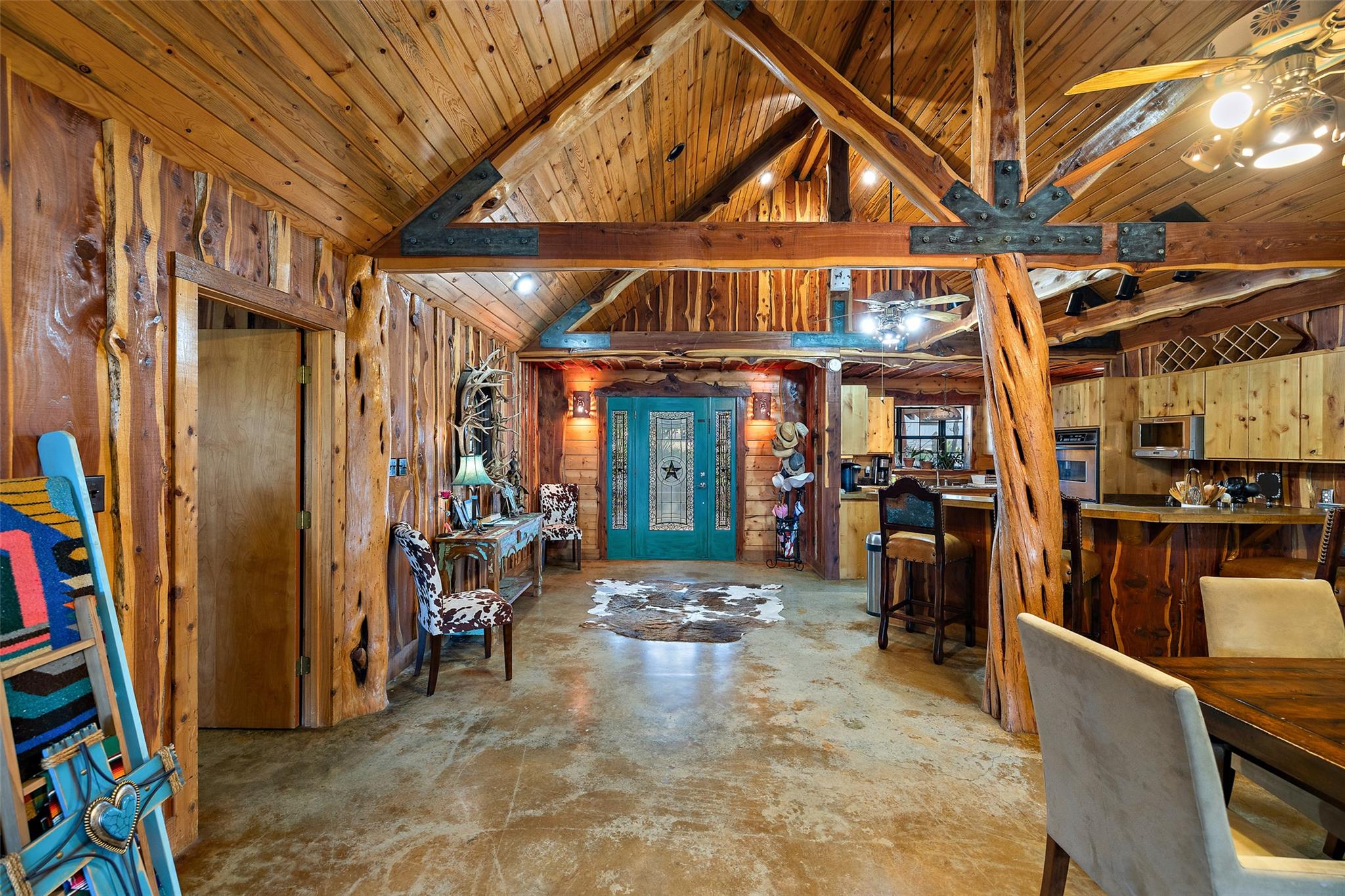 101 Rolling Hills Rd, Blanco, TX 78606